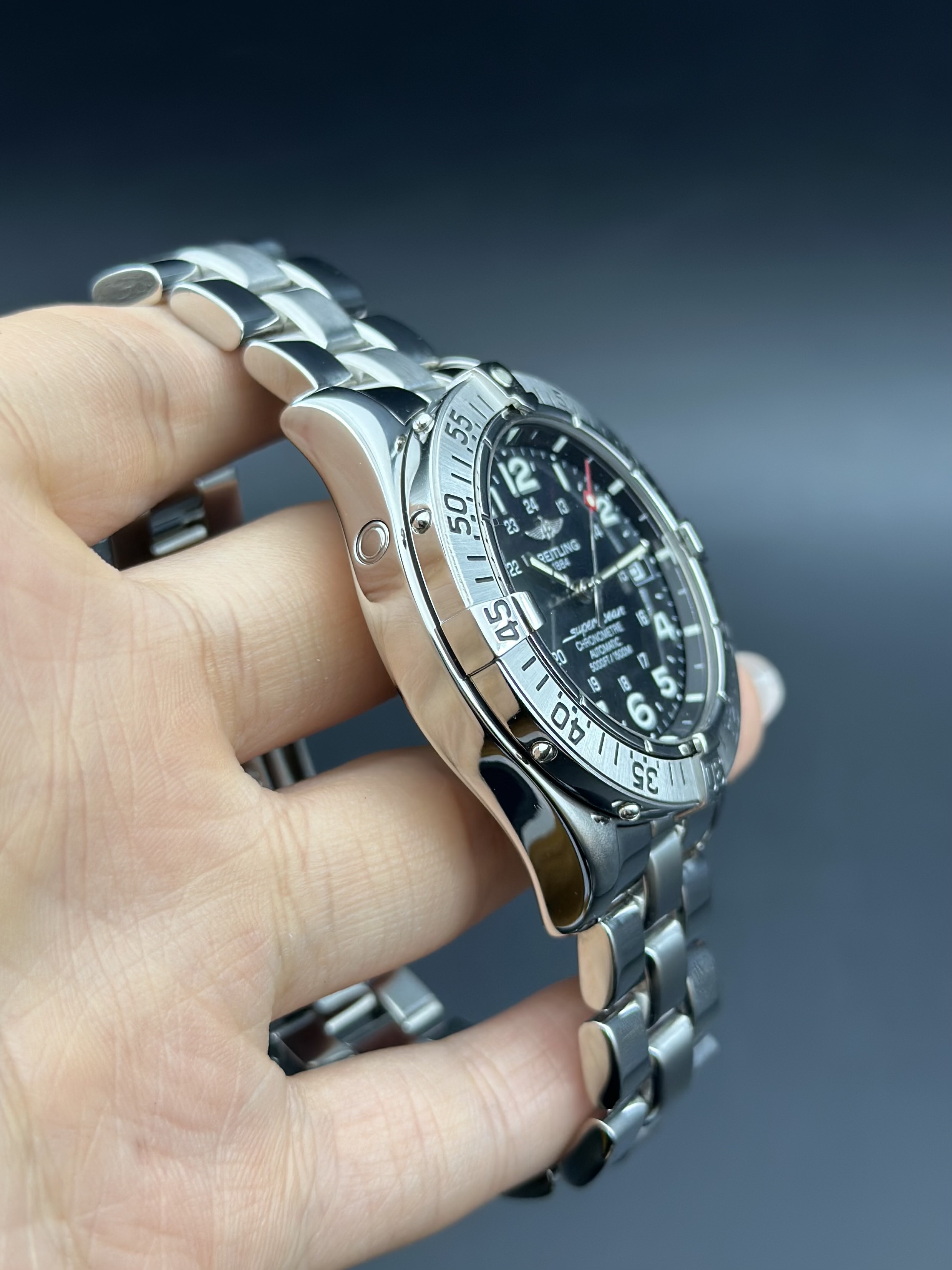 Breitling A17360 detail 2