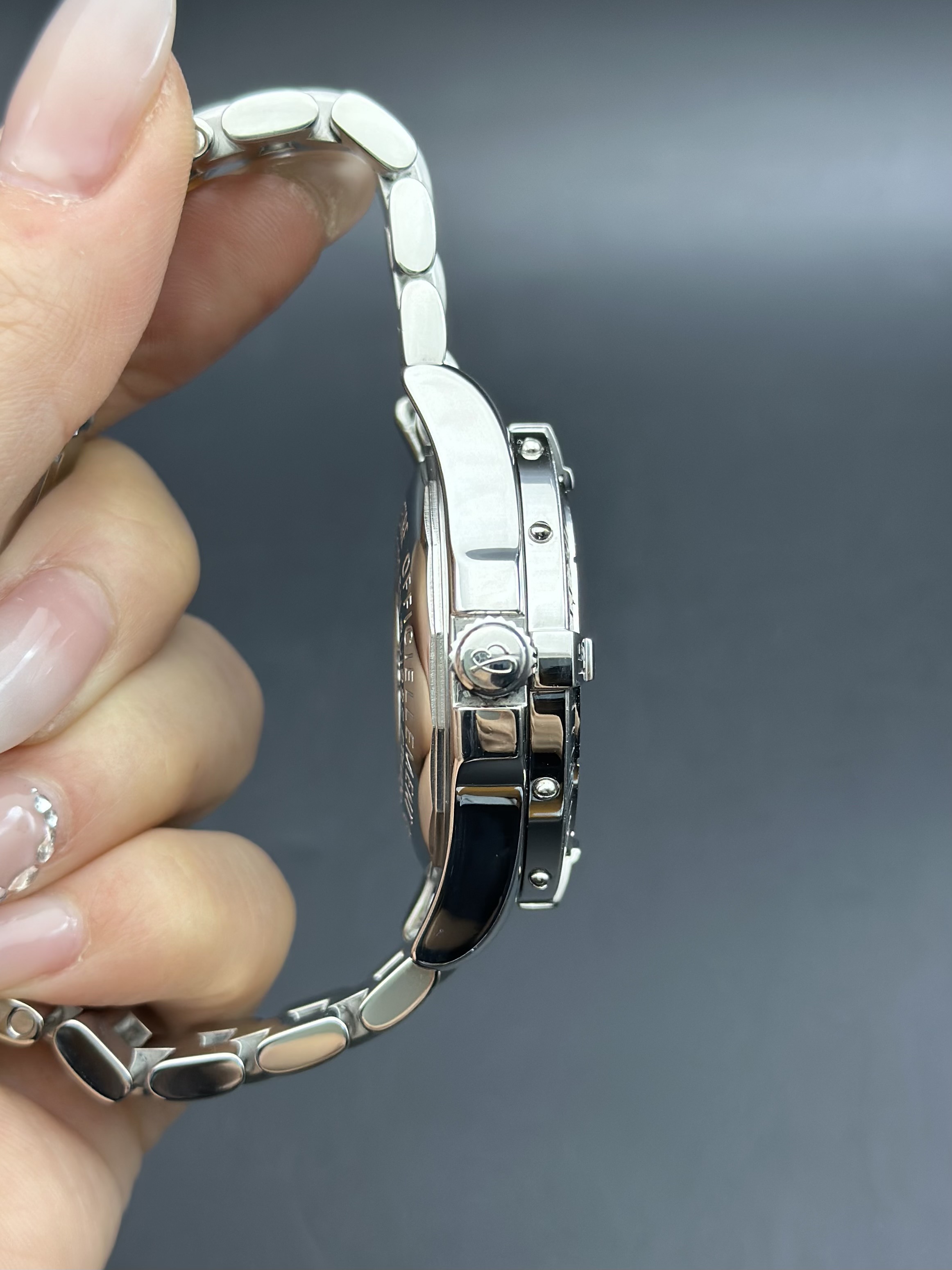 Breitling A17360 detail 3
