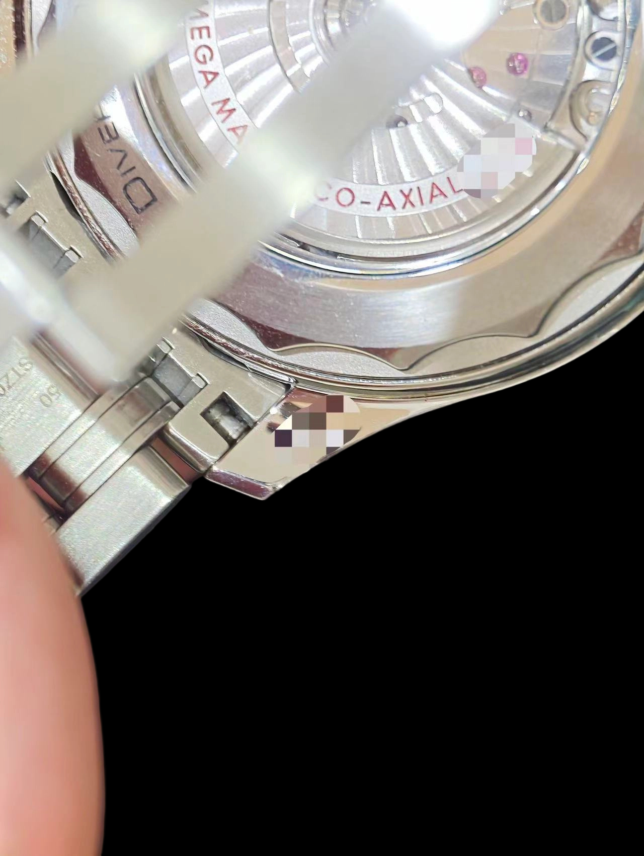Omega 210.30.42.20.01.001 detail 3