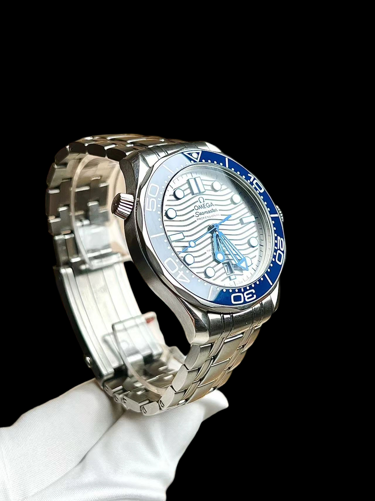 Omega 210.30.42.20.06.001 detail 2
