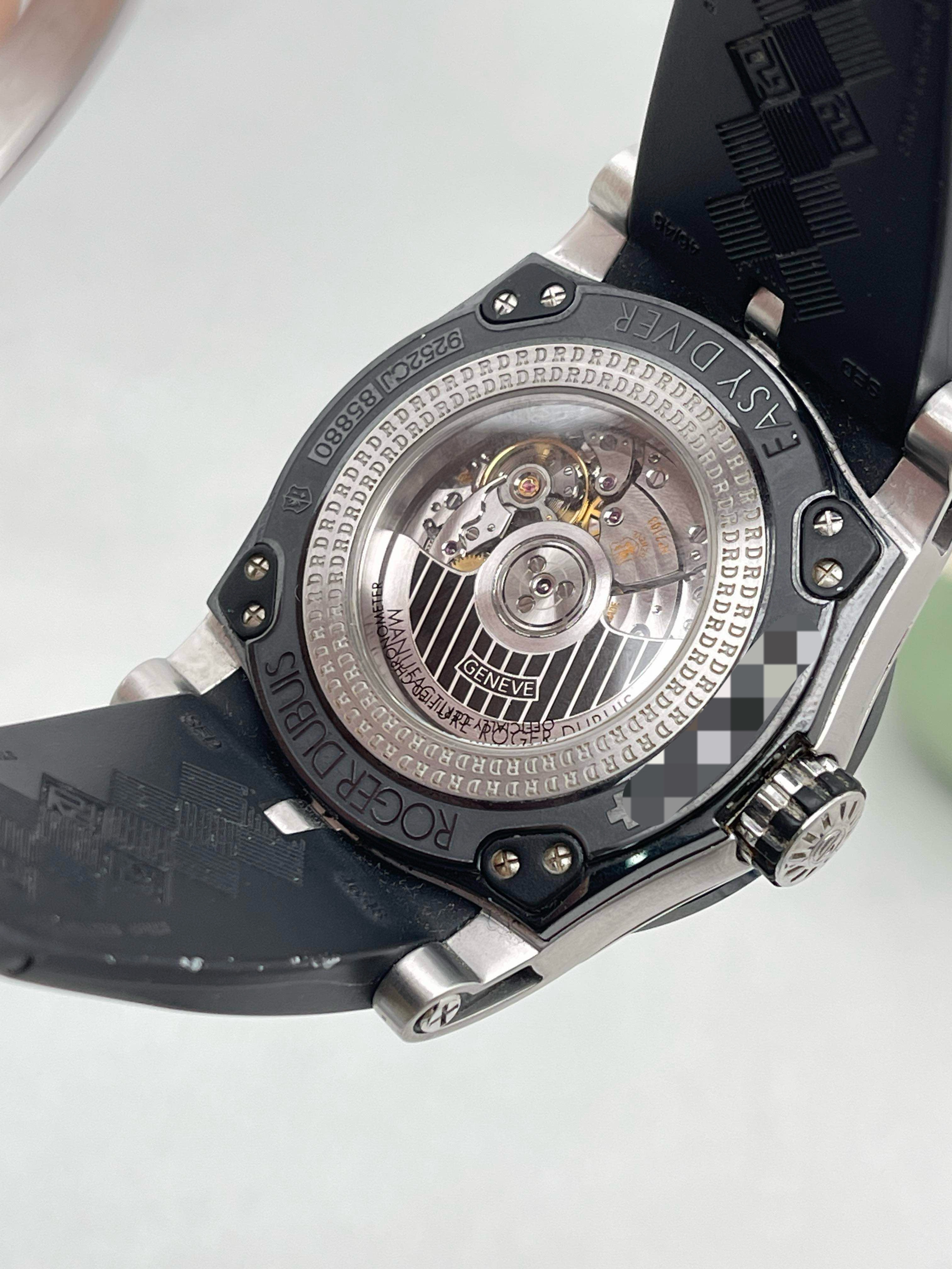 Roger Dubuis RDDBSE0269 detail 5