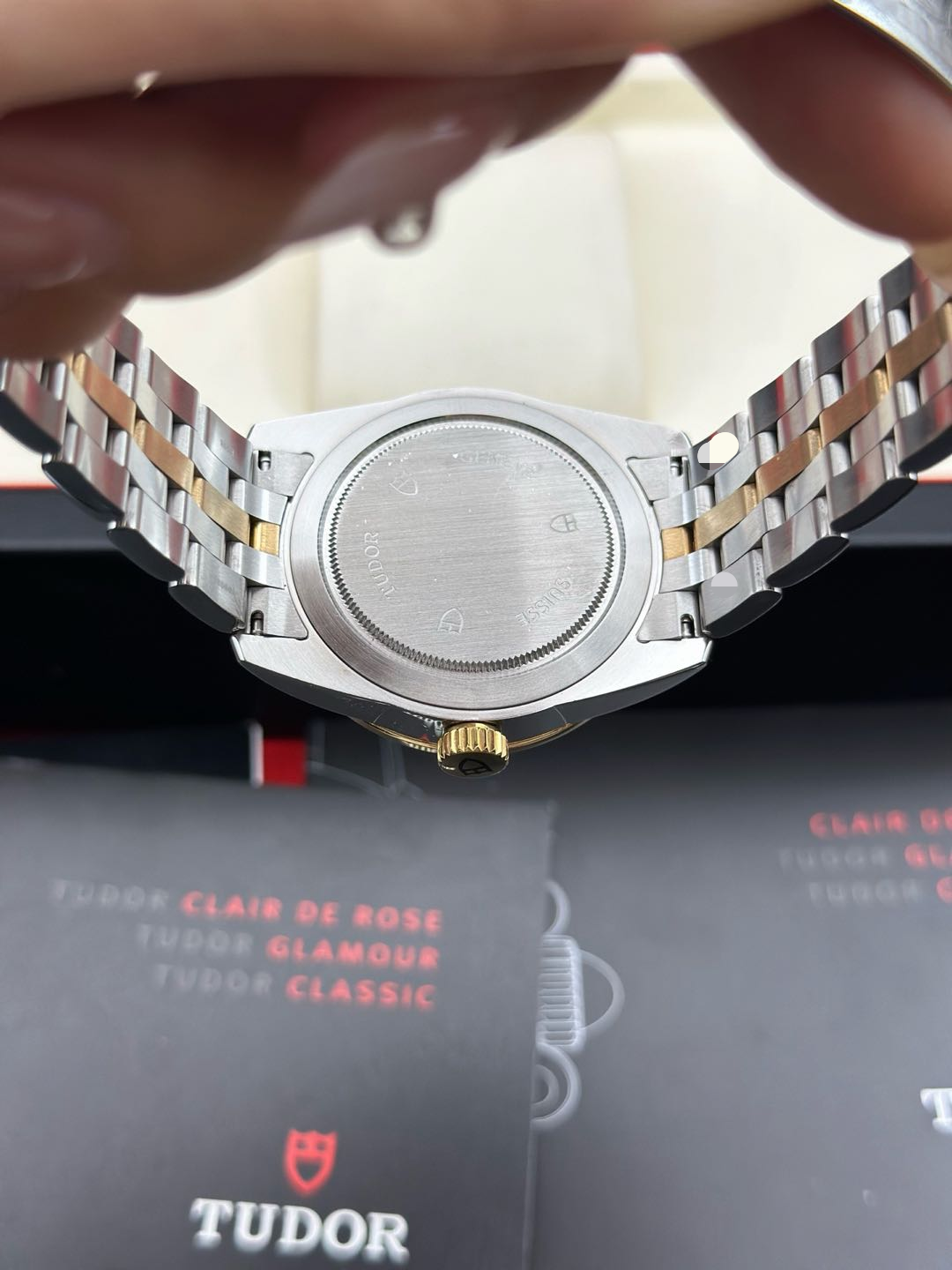 Tudor 56003-0008 detail 6