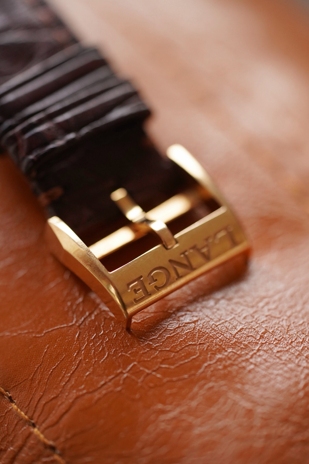 A. Lange & S&ouml;hne 211.032 detail 5