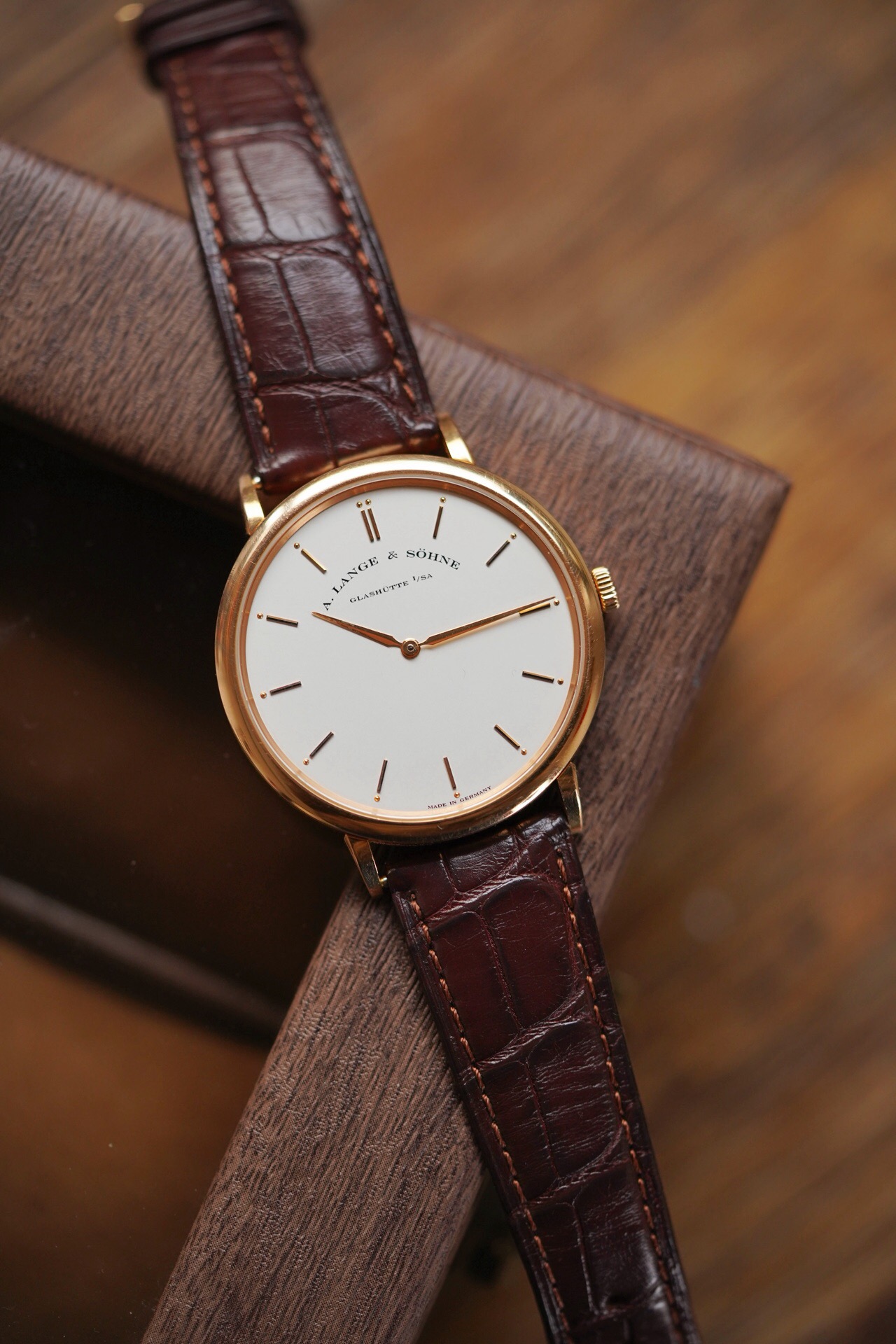 A. Lange & S&ouml;hne 211.032 detail 2