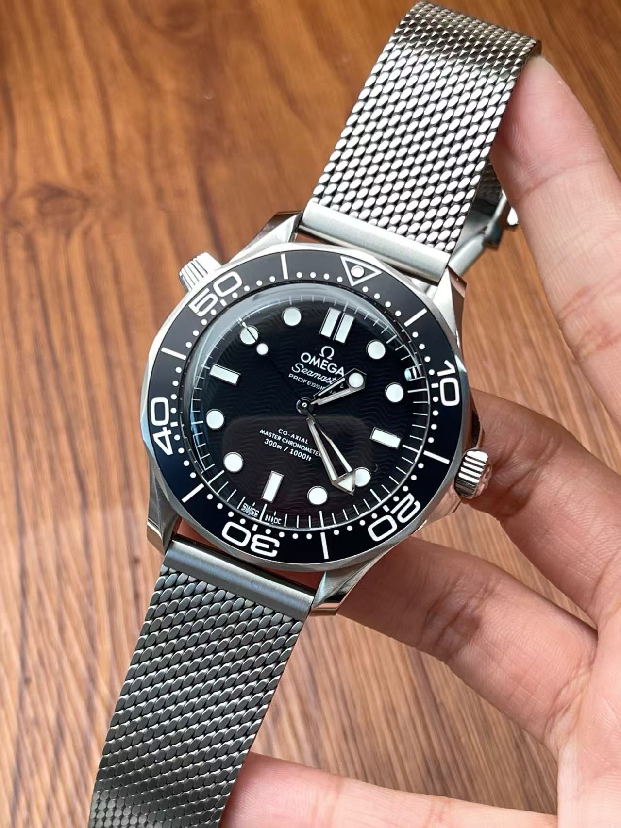 Omega 210.30.42.20.01.010