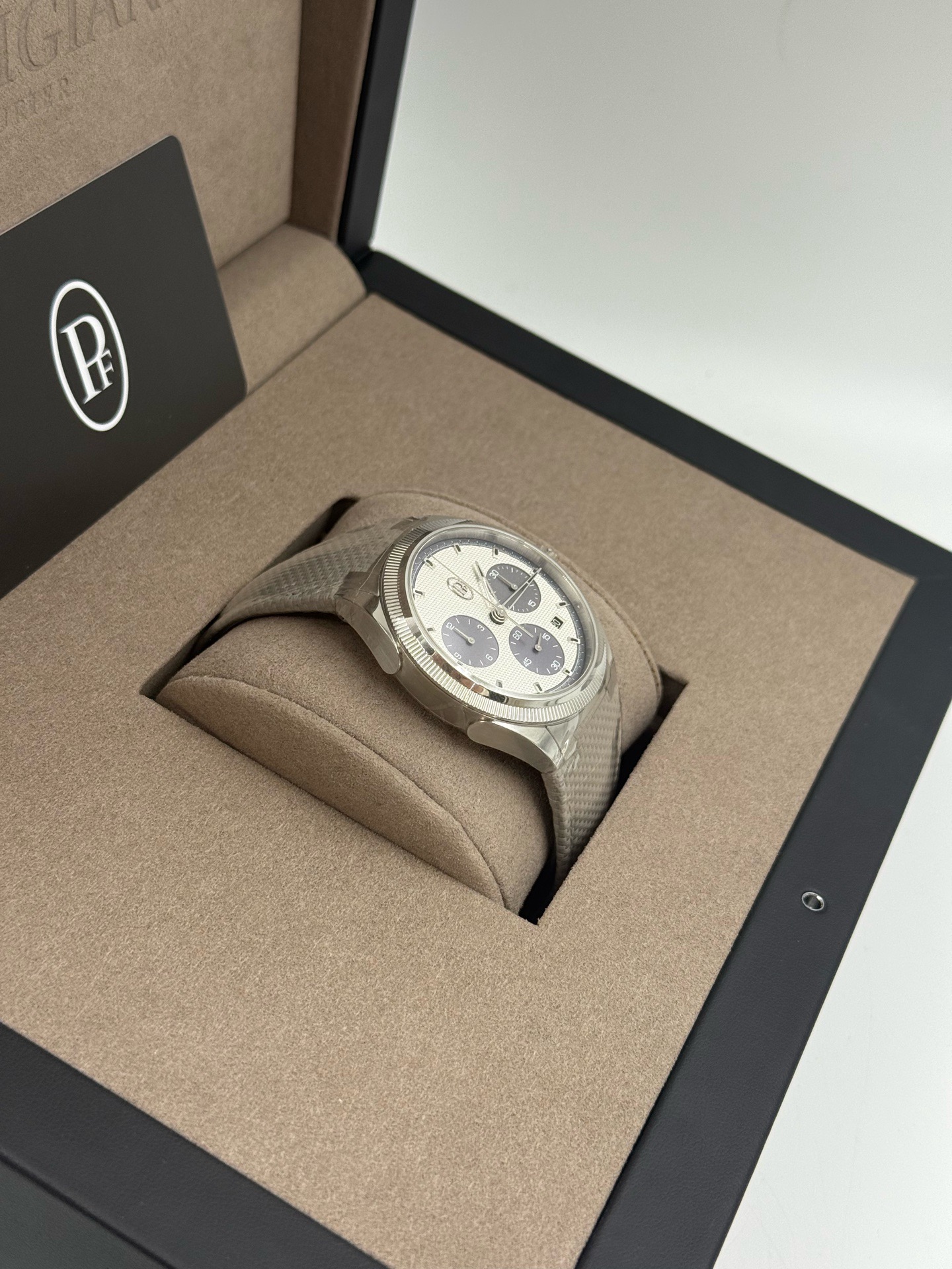 Parmigiani Fleurier PFC931-1020004-400182 detail 2