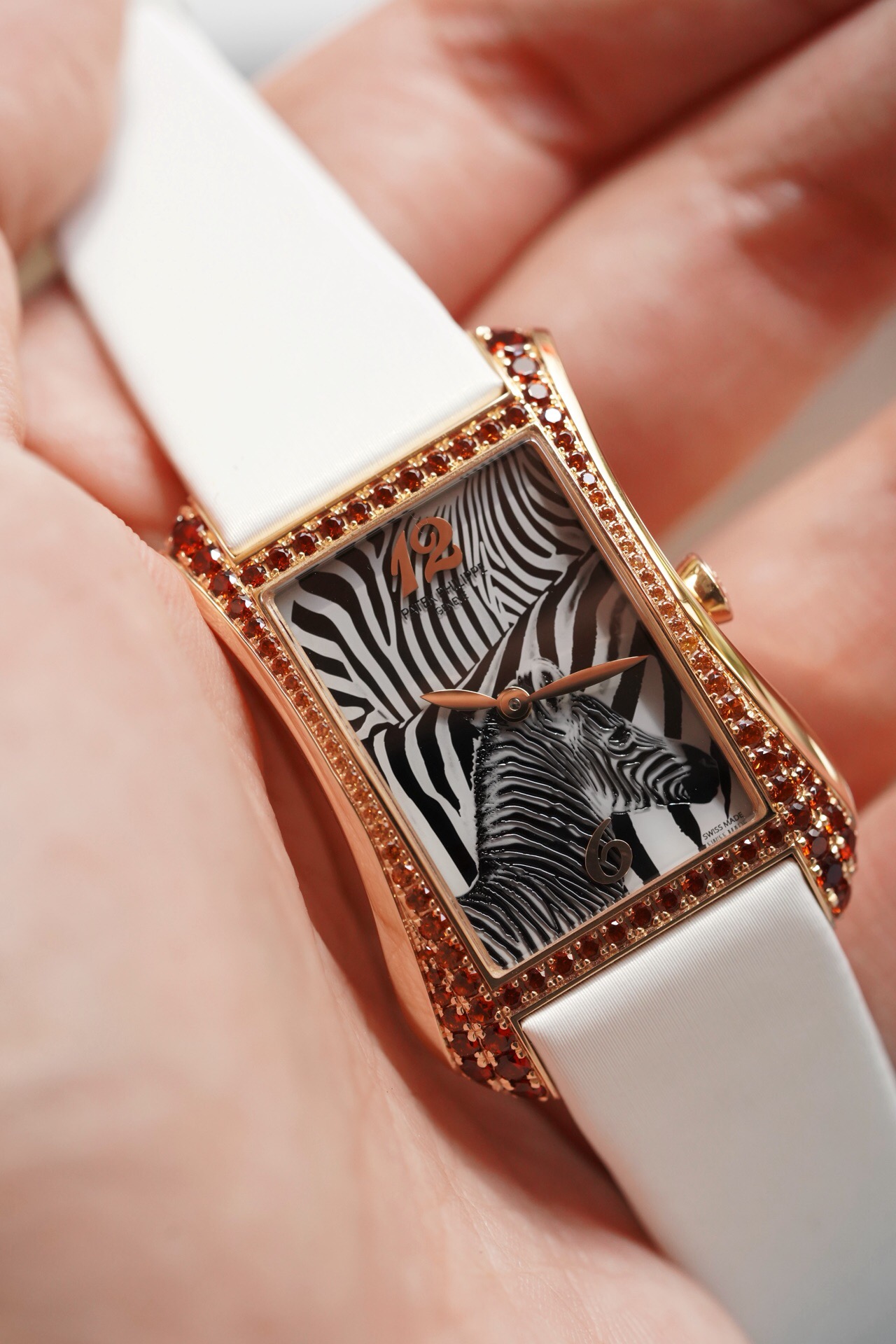 Patek Philippe 4962 detail 2