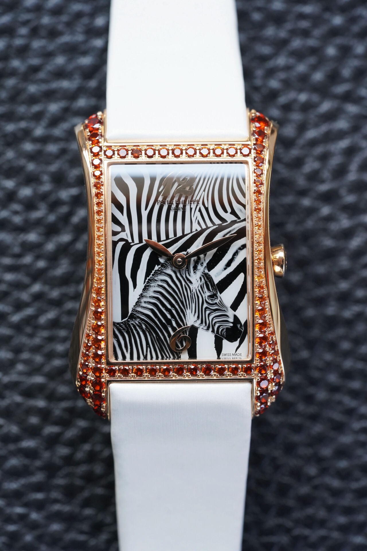 Patek Philippe 4962 detail 5