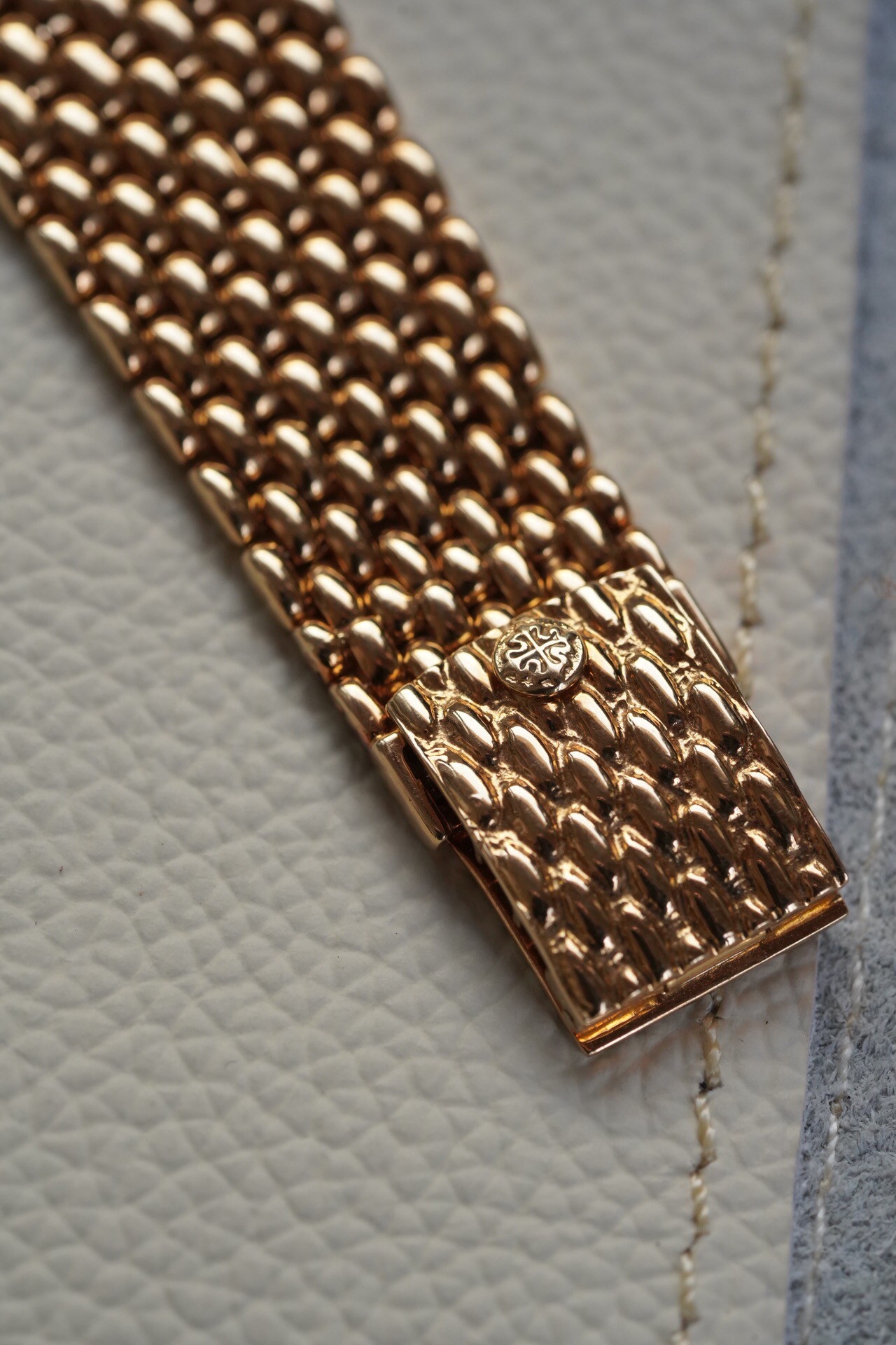 Patek Philippe 3943 detail 4