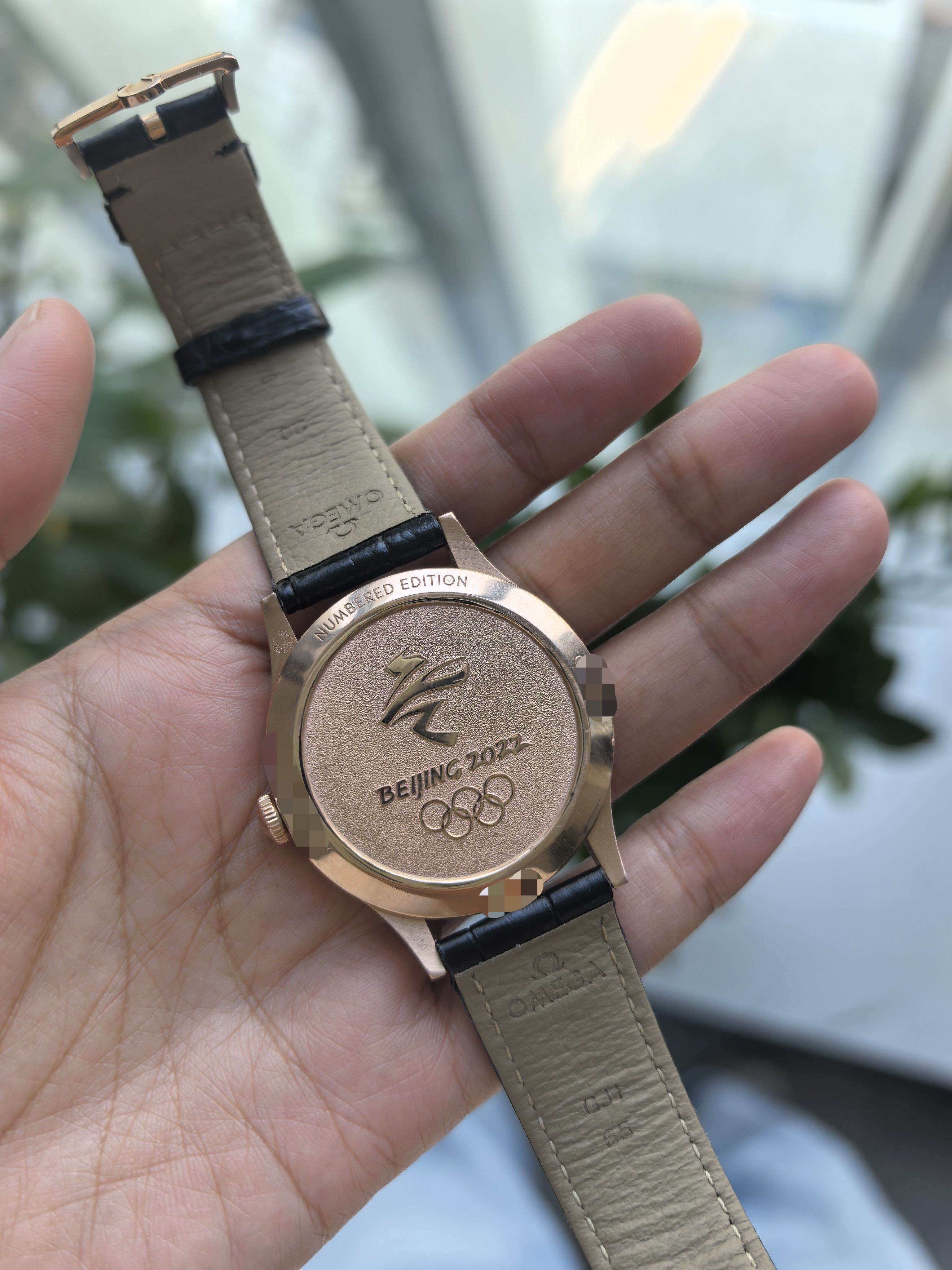 Omega 522.52.39.21.04.001 detail 2