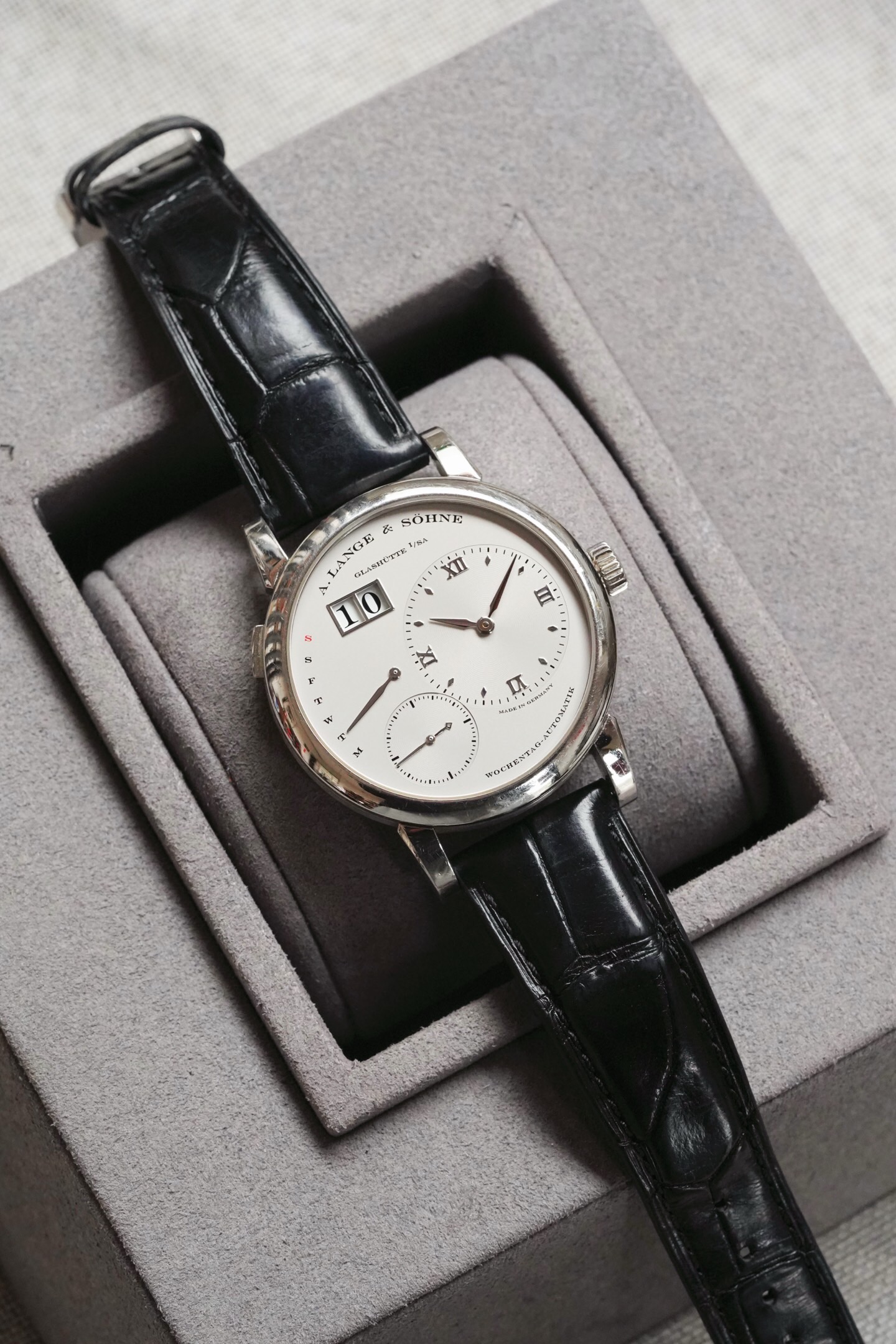 A. Lange & S&ouml;hne 320.025 detail 4