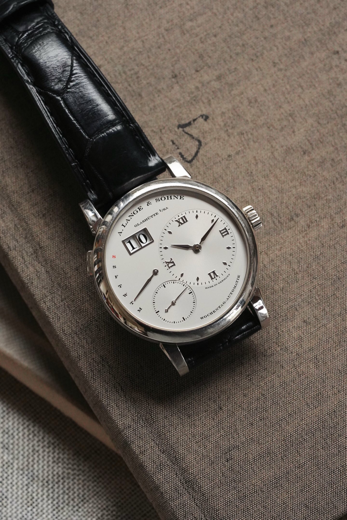 A. Lange & S&ouml;hne 320.025 detail 3
