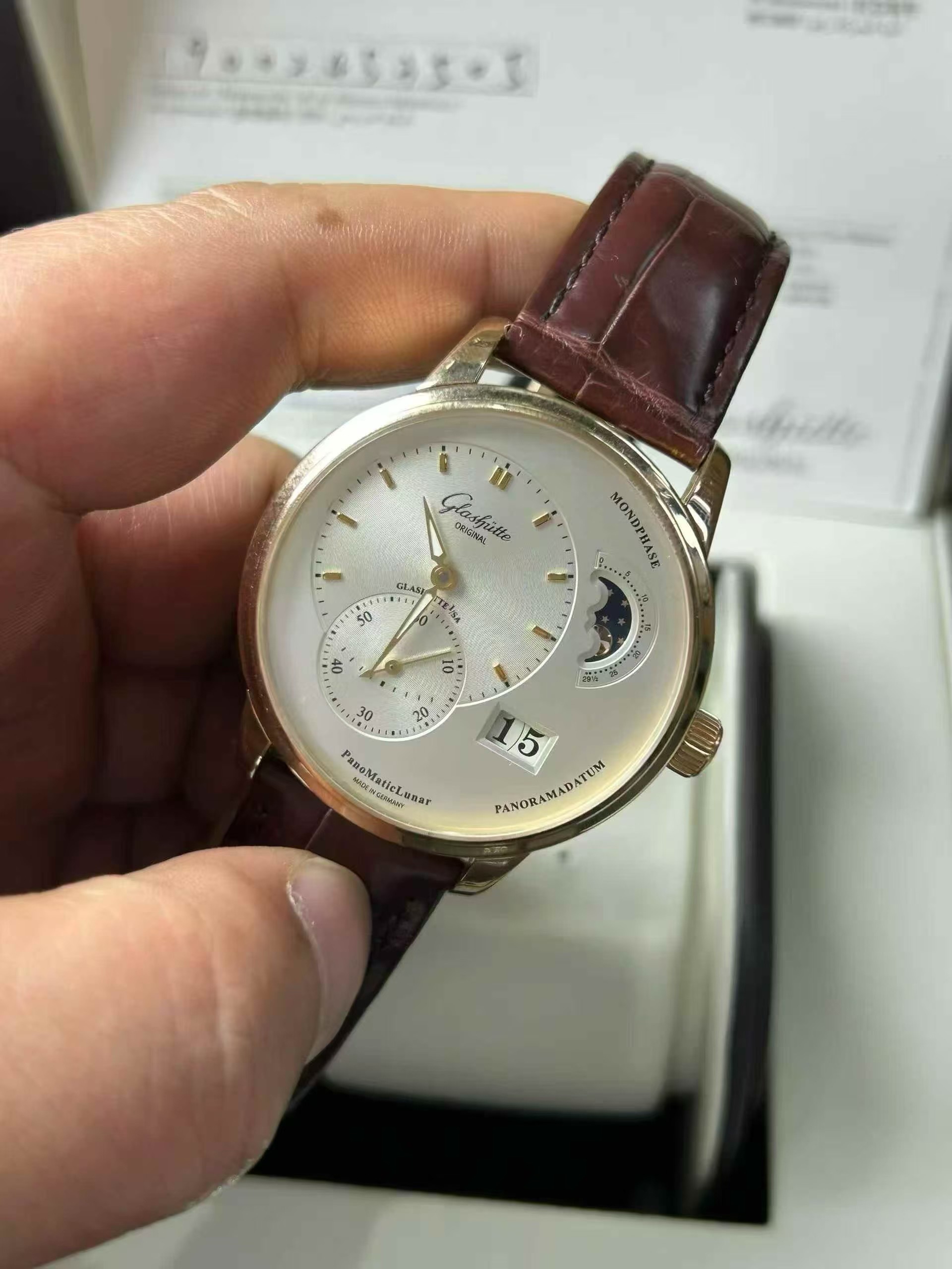 Glashütte Original 1-90-02-45-35-04 detail 2