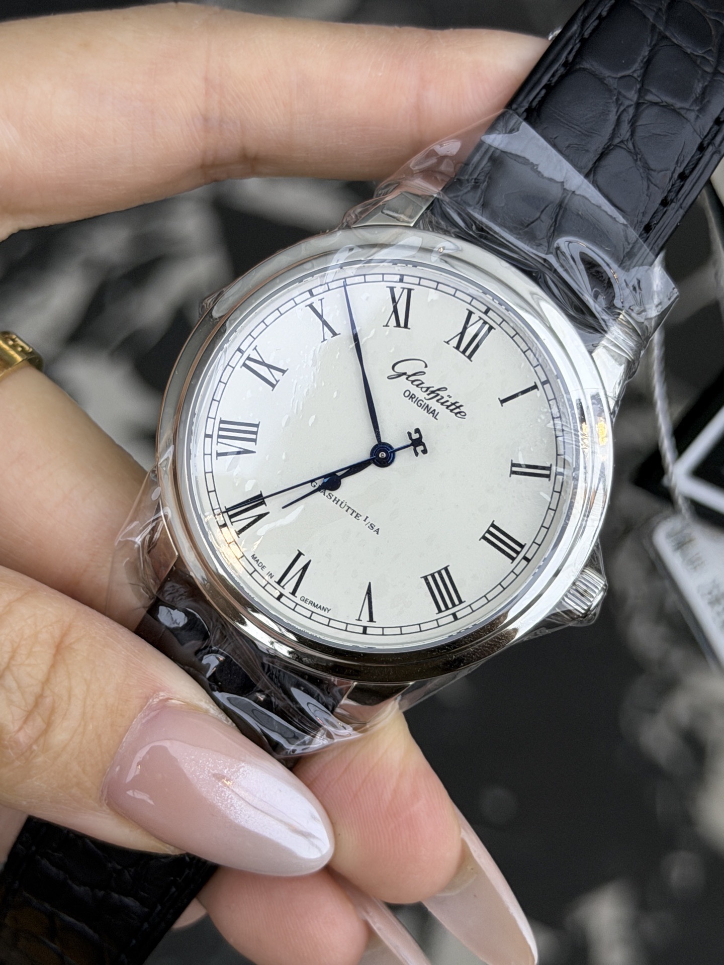 Glashütte Original 1-39-59-01-02-04 detail 2