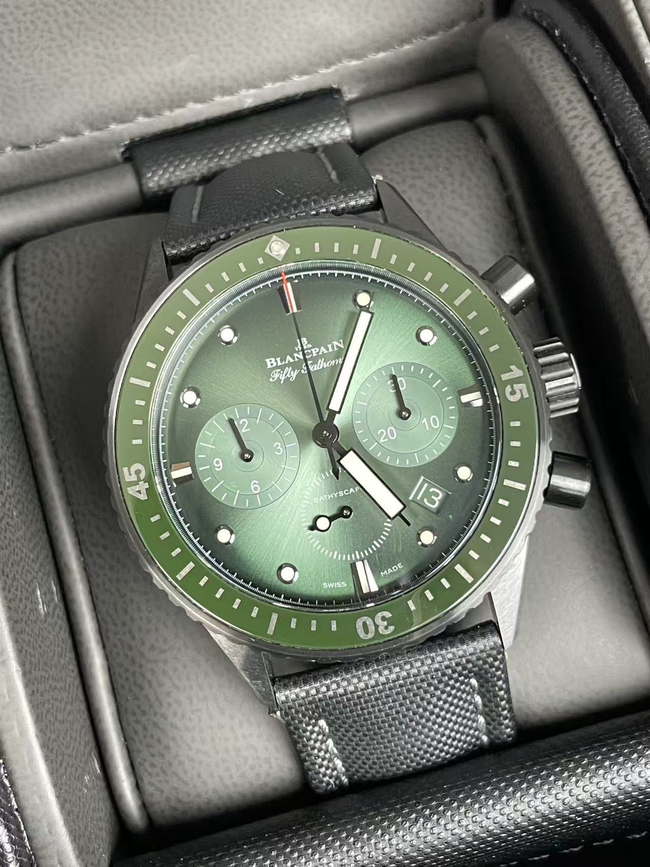 Blancpain 5200-0153-B52A detail 1