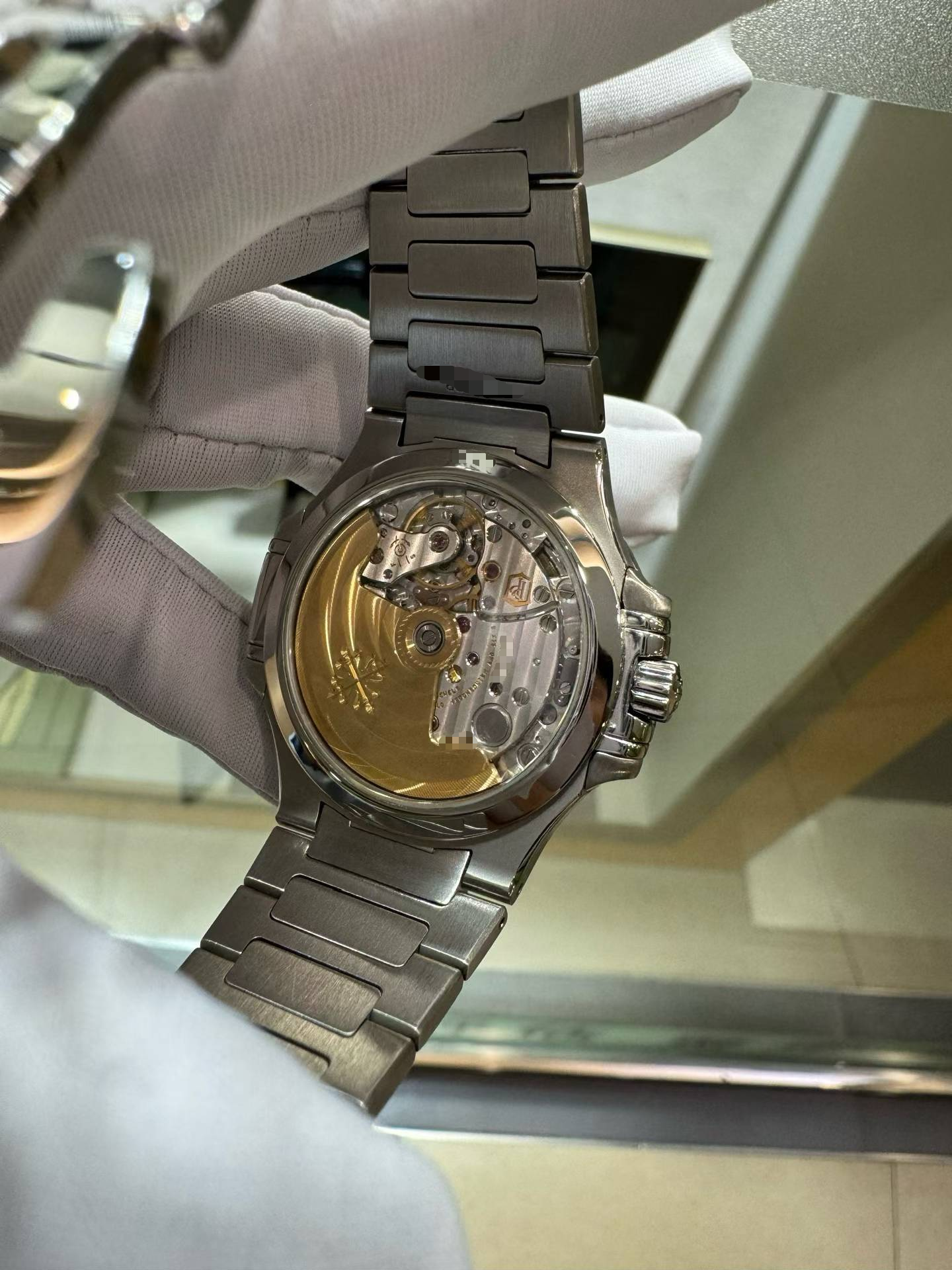 Patek Philippe 7118 / 1A-010 detail 3