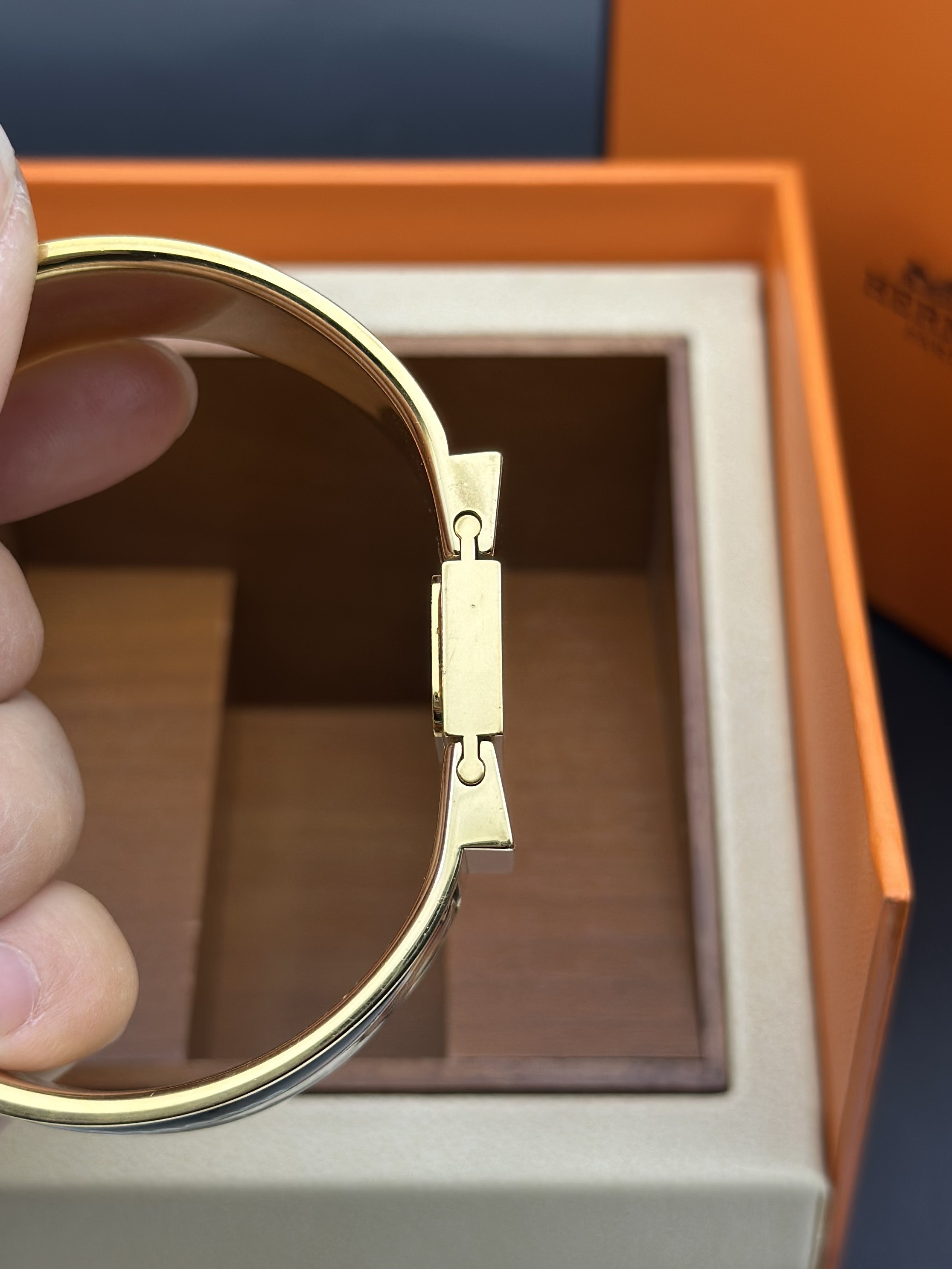 Herm&egrave;s Hermes detail 3