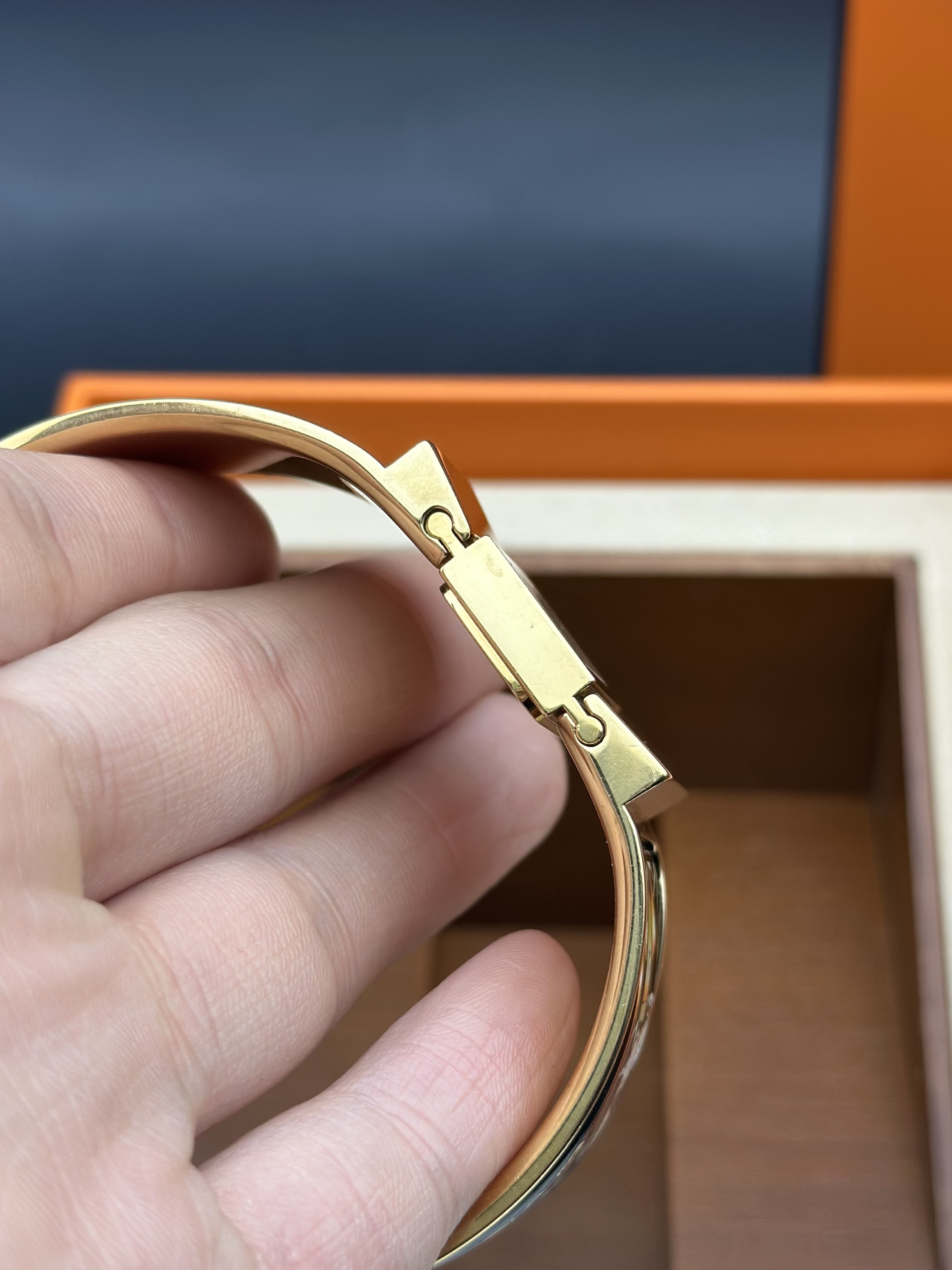 Herm&egrave;s Hermes detail 2