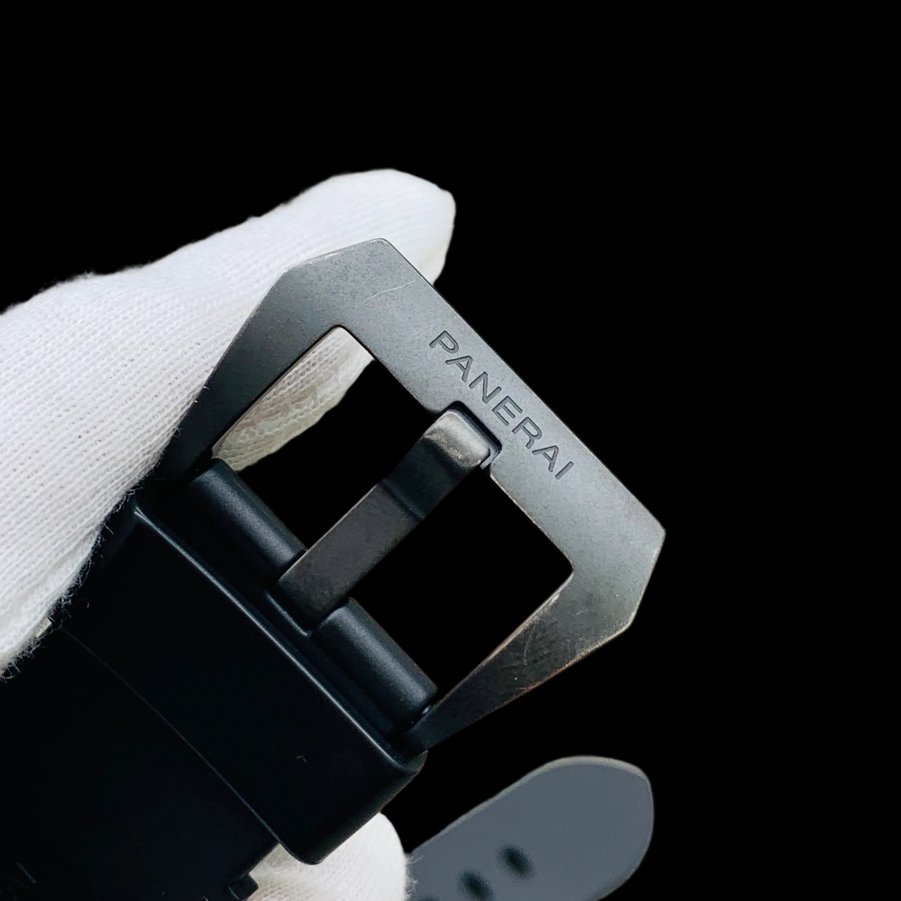 Panerai PAM00335 detail 5