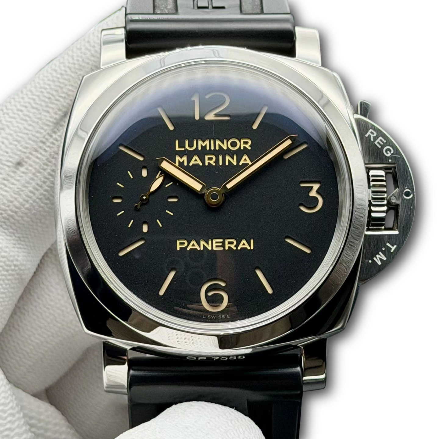 Panerai PAM00422 detail 1