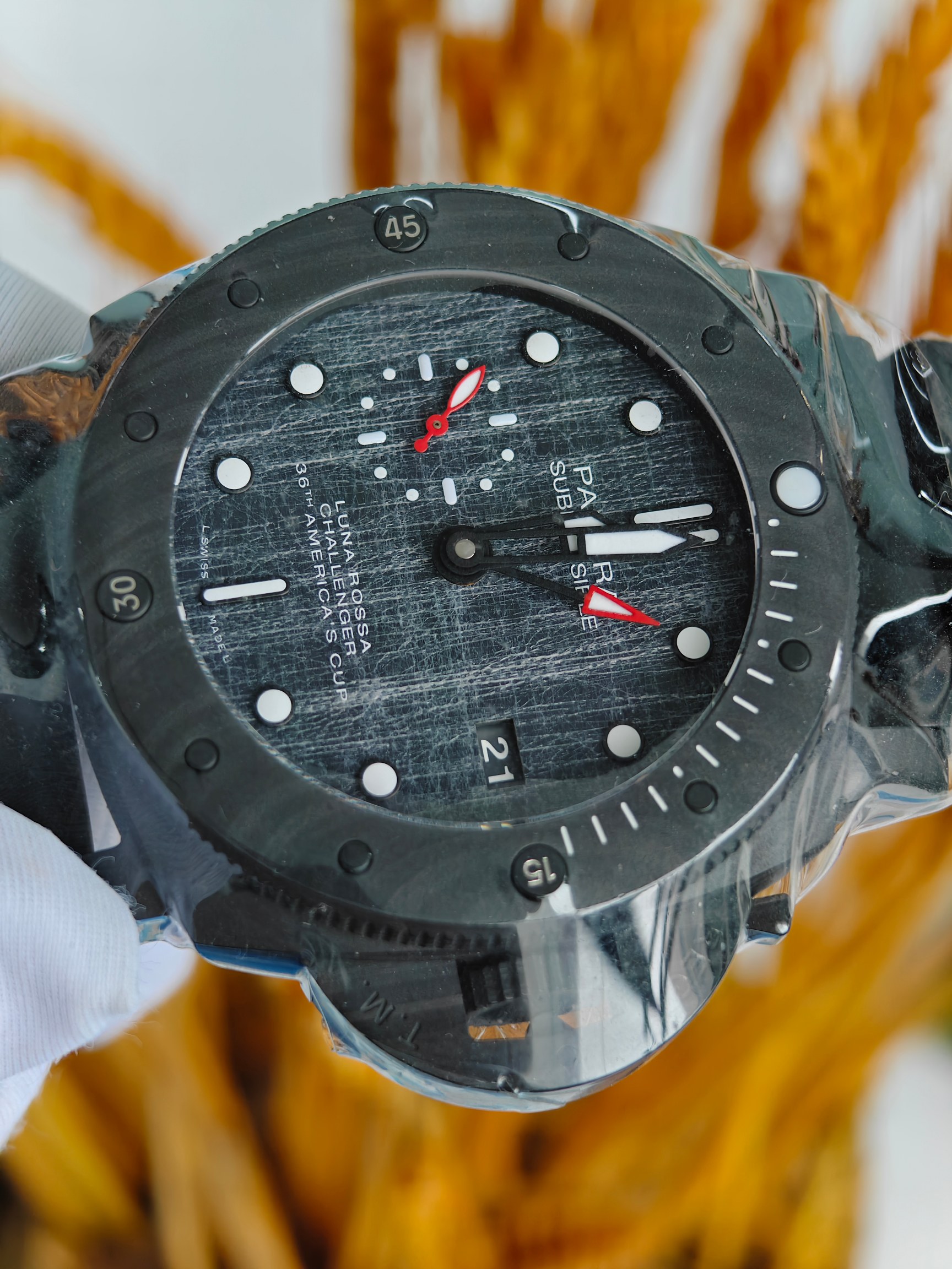 Panerai PAM01039 detail 1