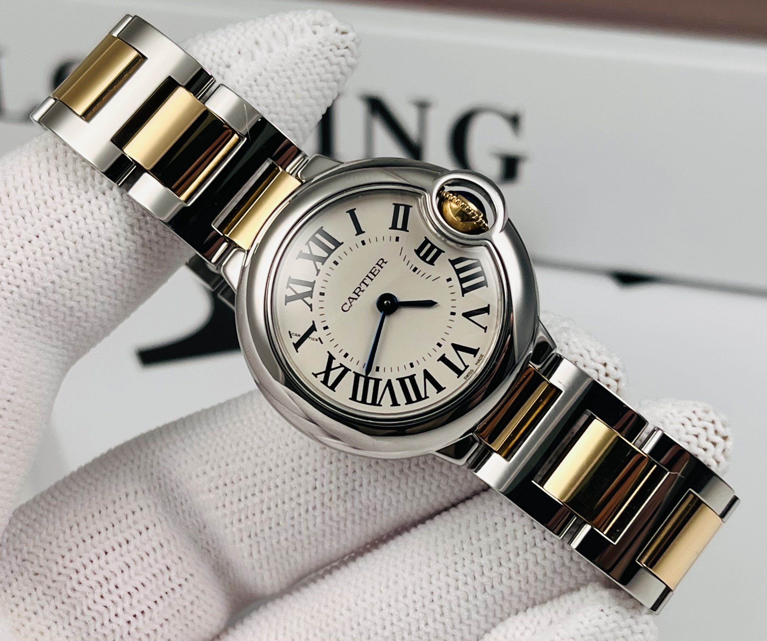 Cartier W69007Z3 detail 1