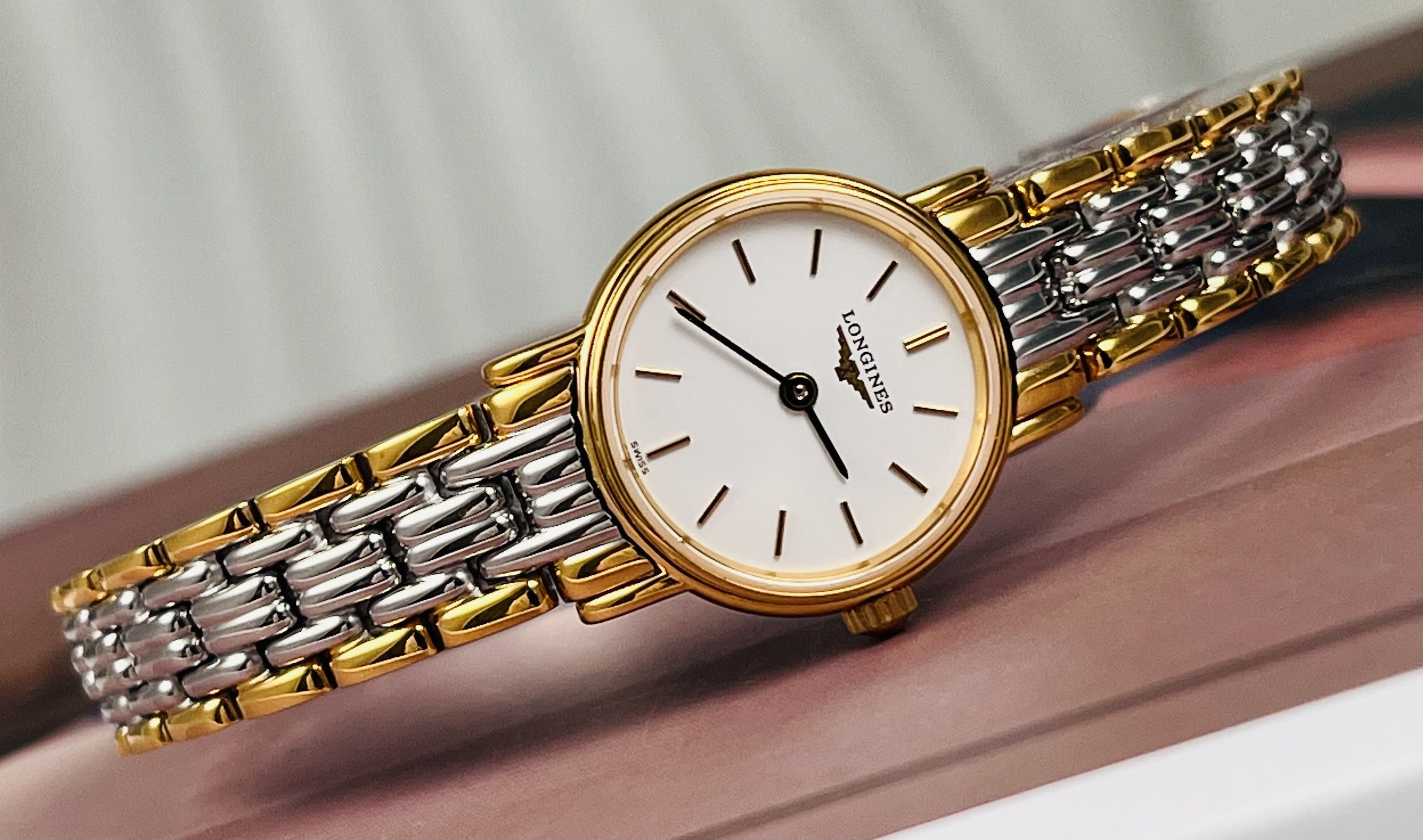Longines L4.219.2.18.7 detail 3