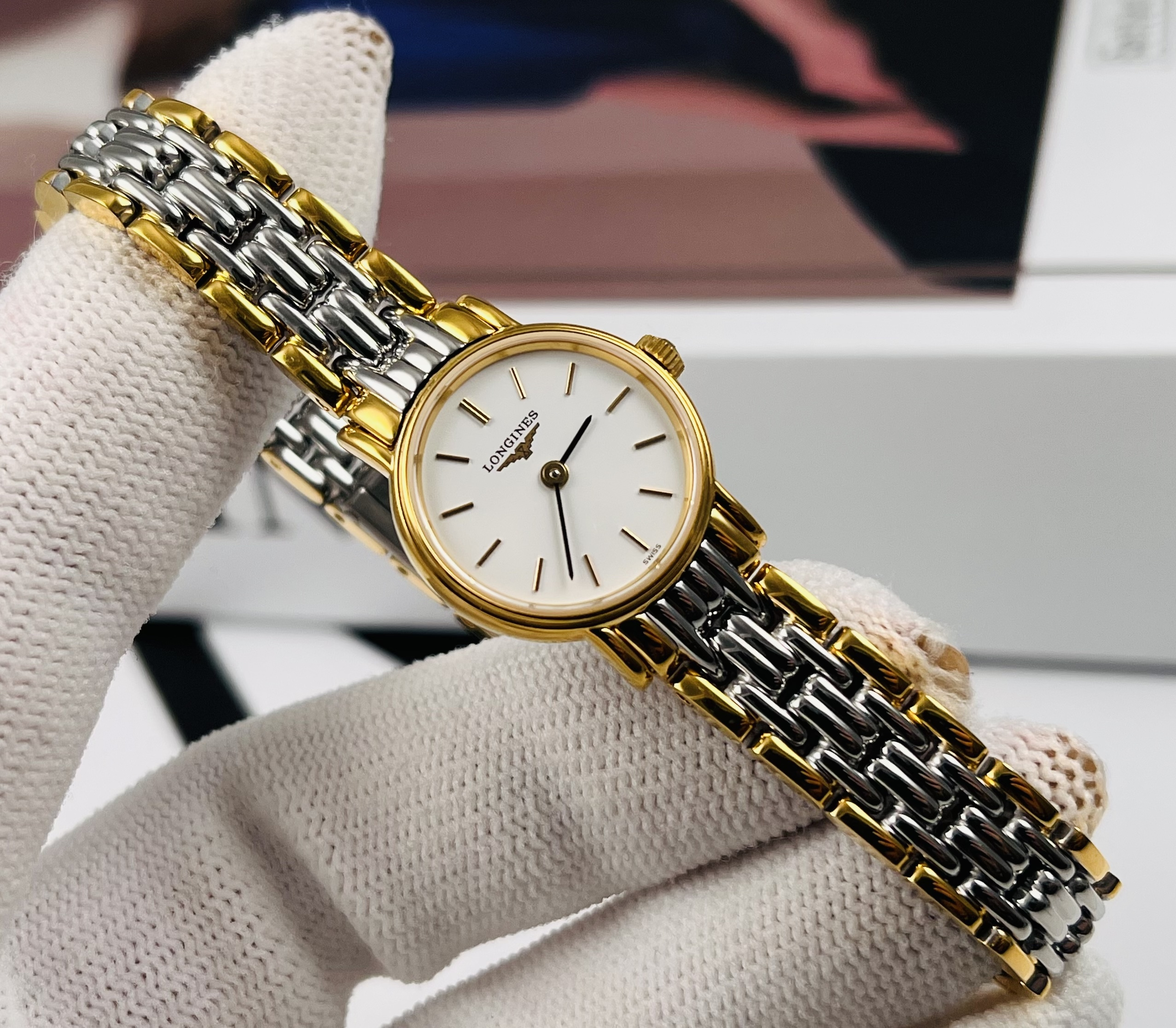 Longines L4.219.2.18.7 detail 5