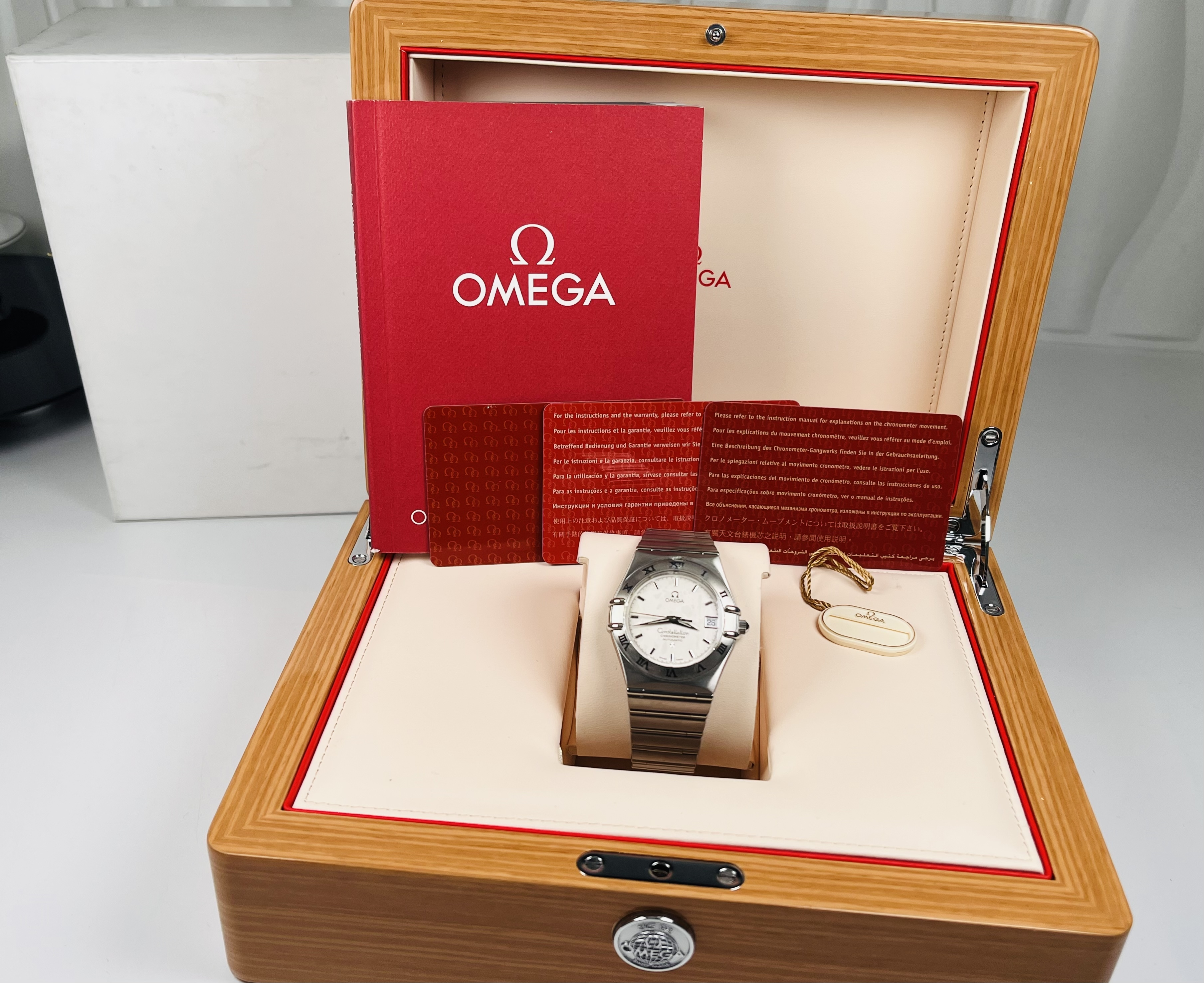 Omega 1502.30.00 detail 7