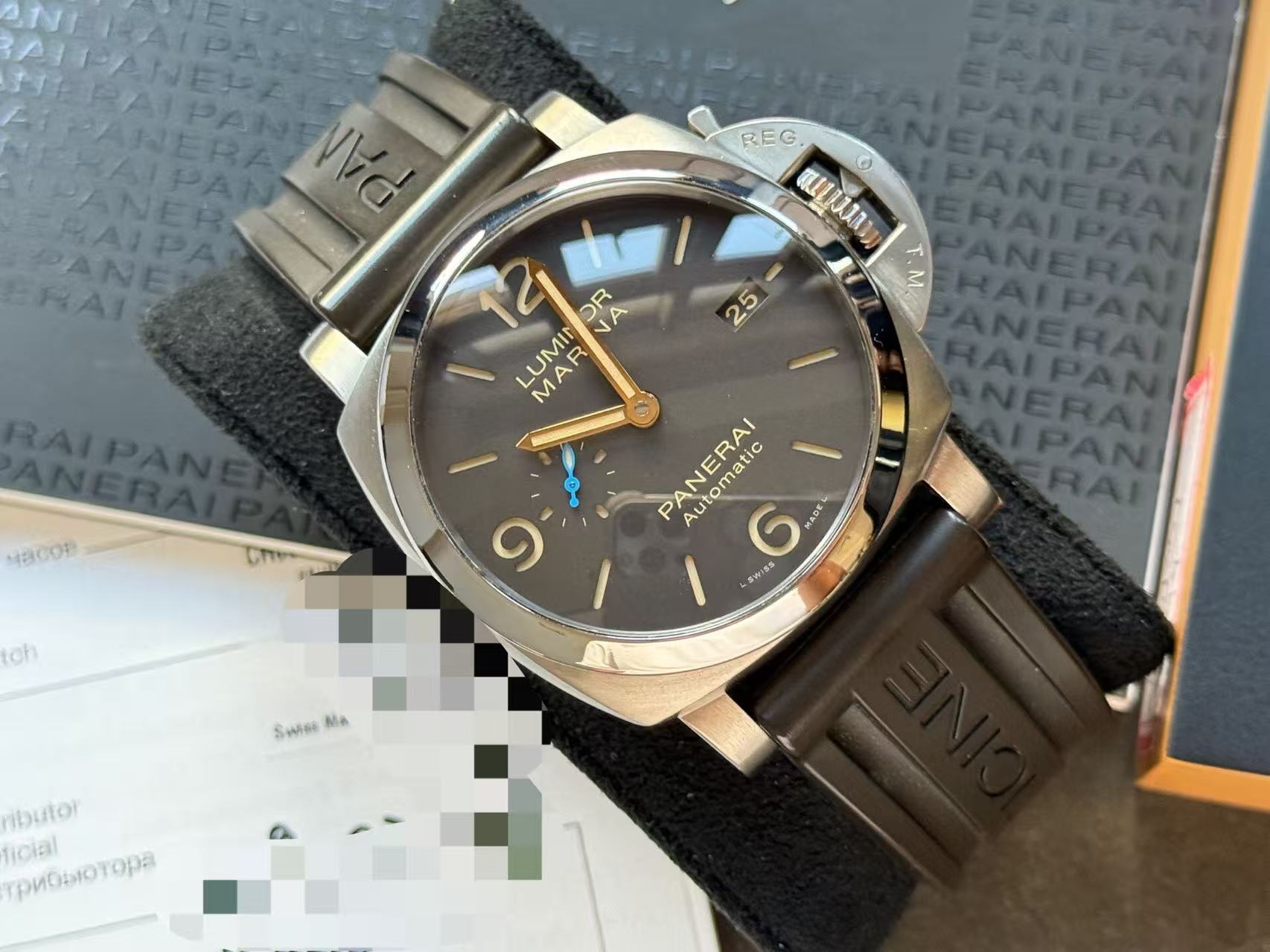 Panerai PAM01351 detail 3