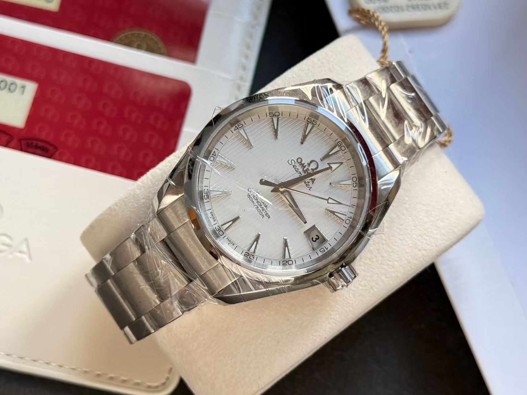 Omega 231.10.39.21.02.001 detail 2
