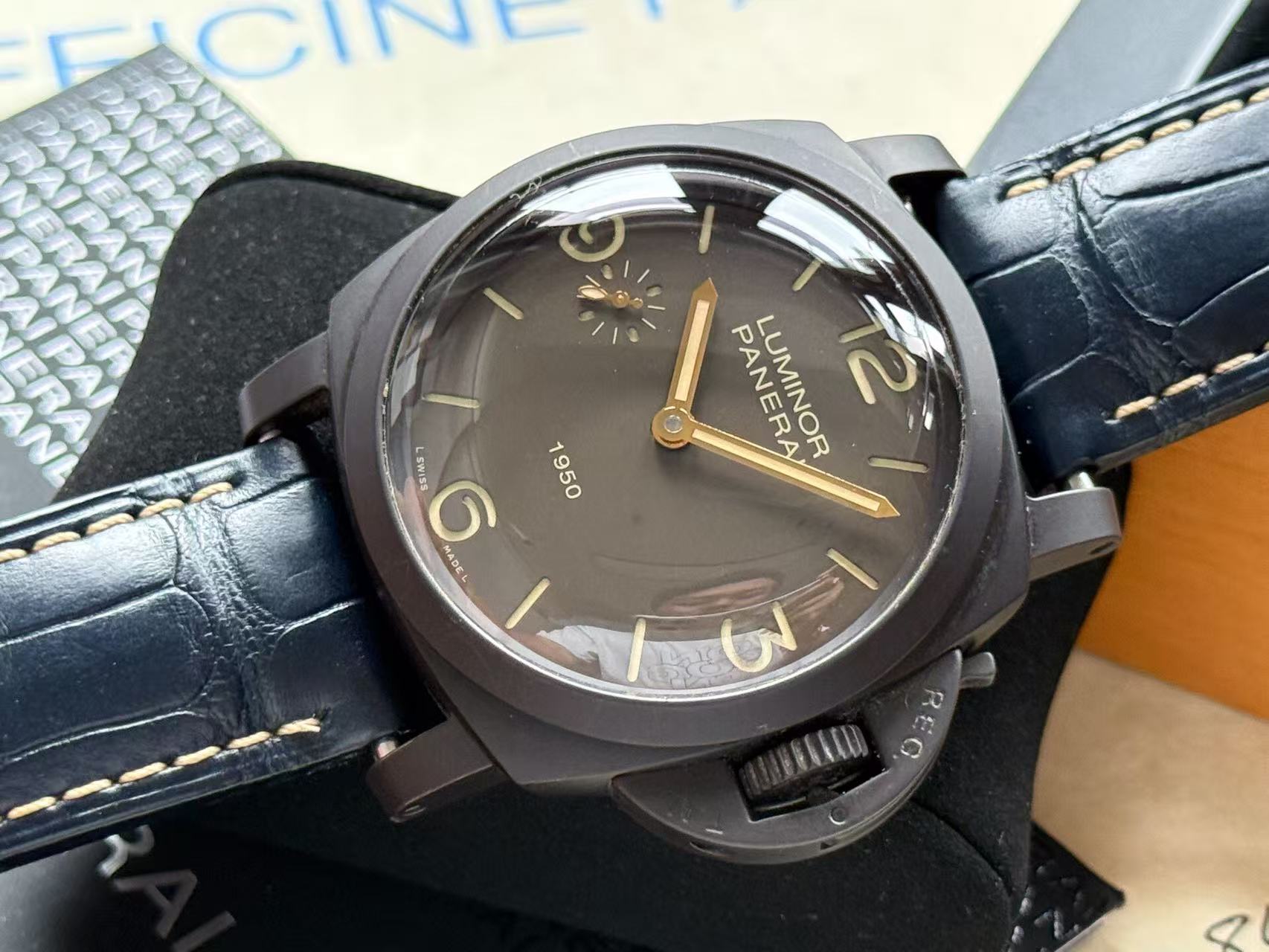 Panerai PAM00375 detail 3