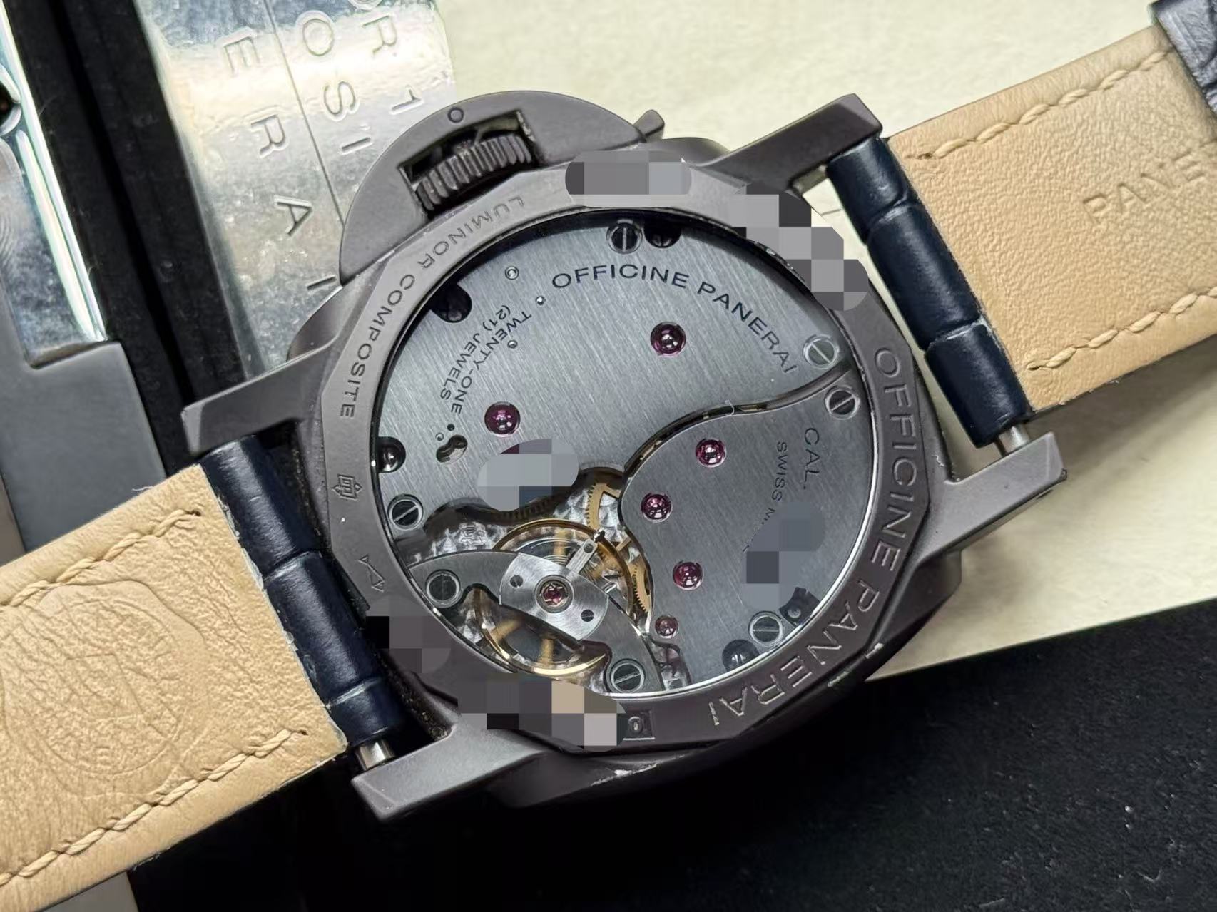 Panerai PAM00375 detail 4