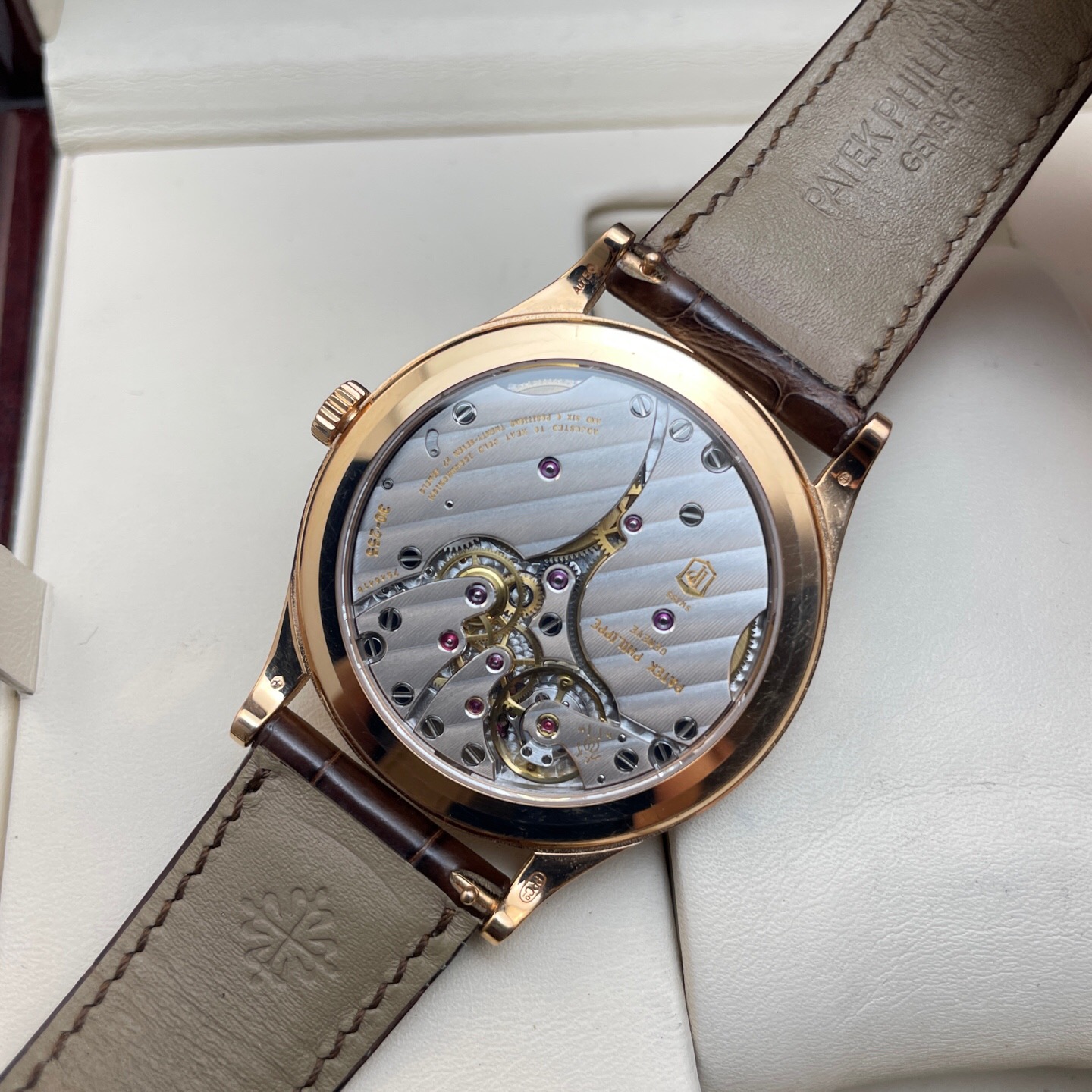 Patek Philippe 6119R-001 detail 3