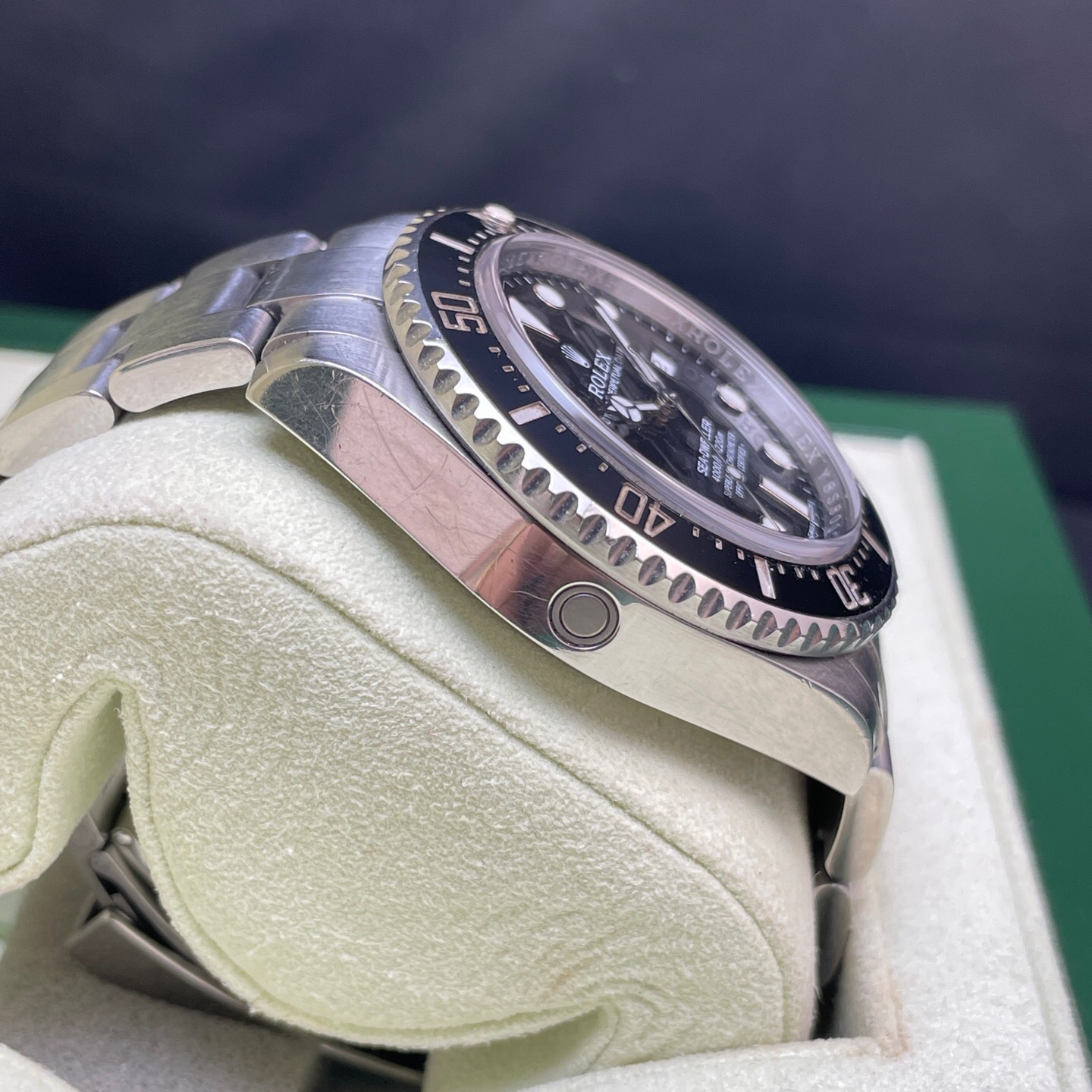 Rolex 116600 detail 2