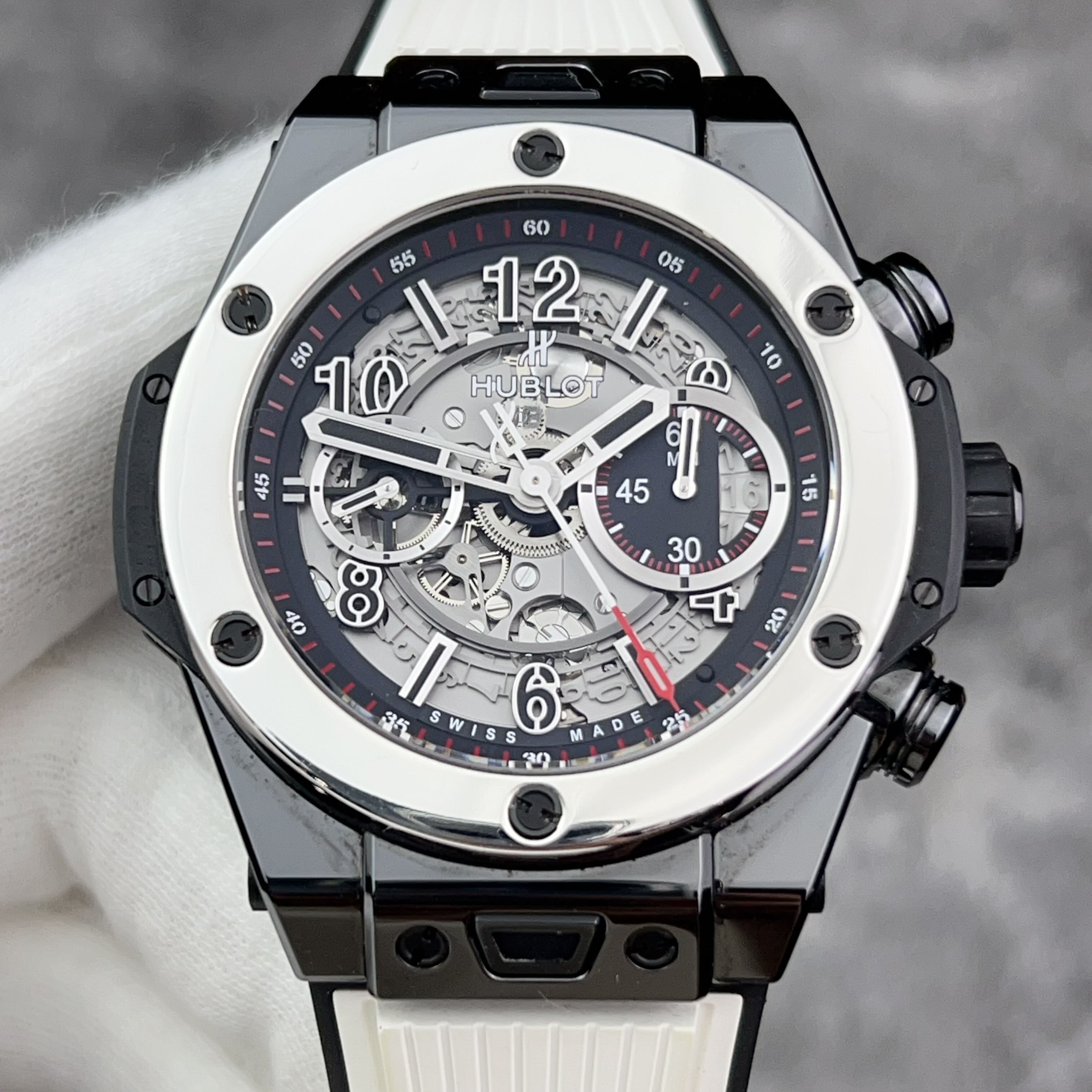 Hublot 411.CS.1170.RX.YOS16 detail 1