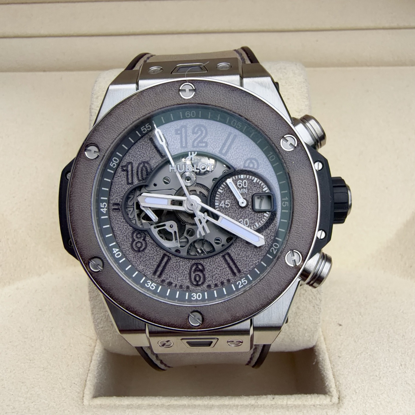 Hublot 421.NX.0500.VR.BER21 detail 5
