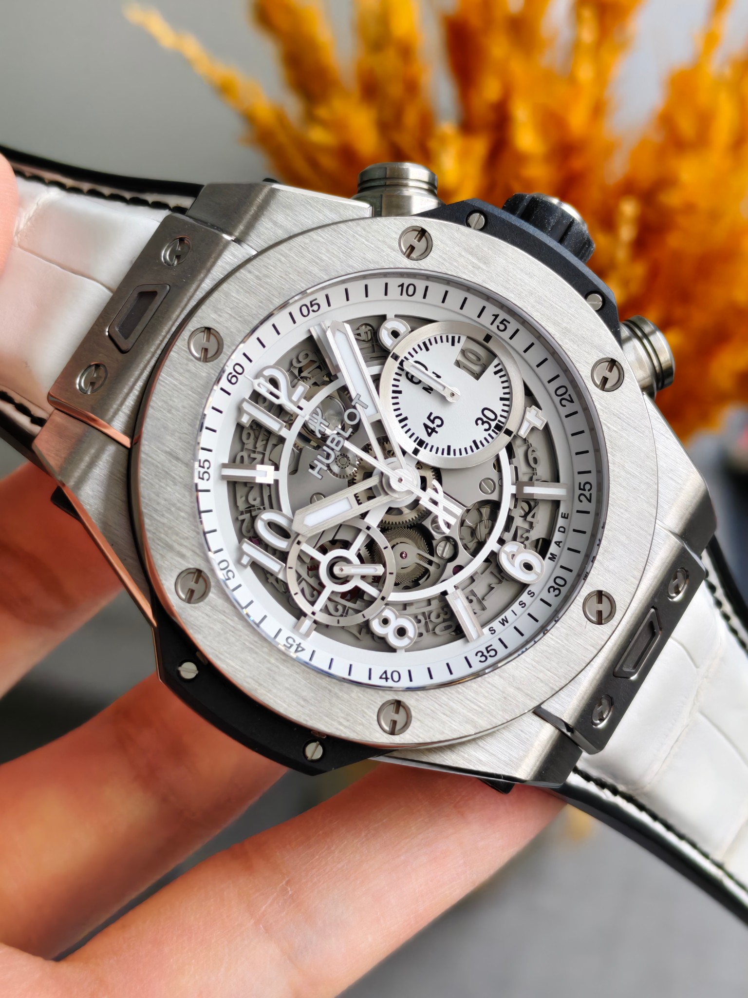 Hublot 421.NX.2010.LR.JPN detail 2