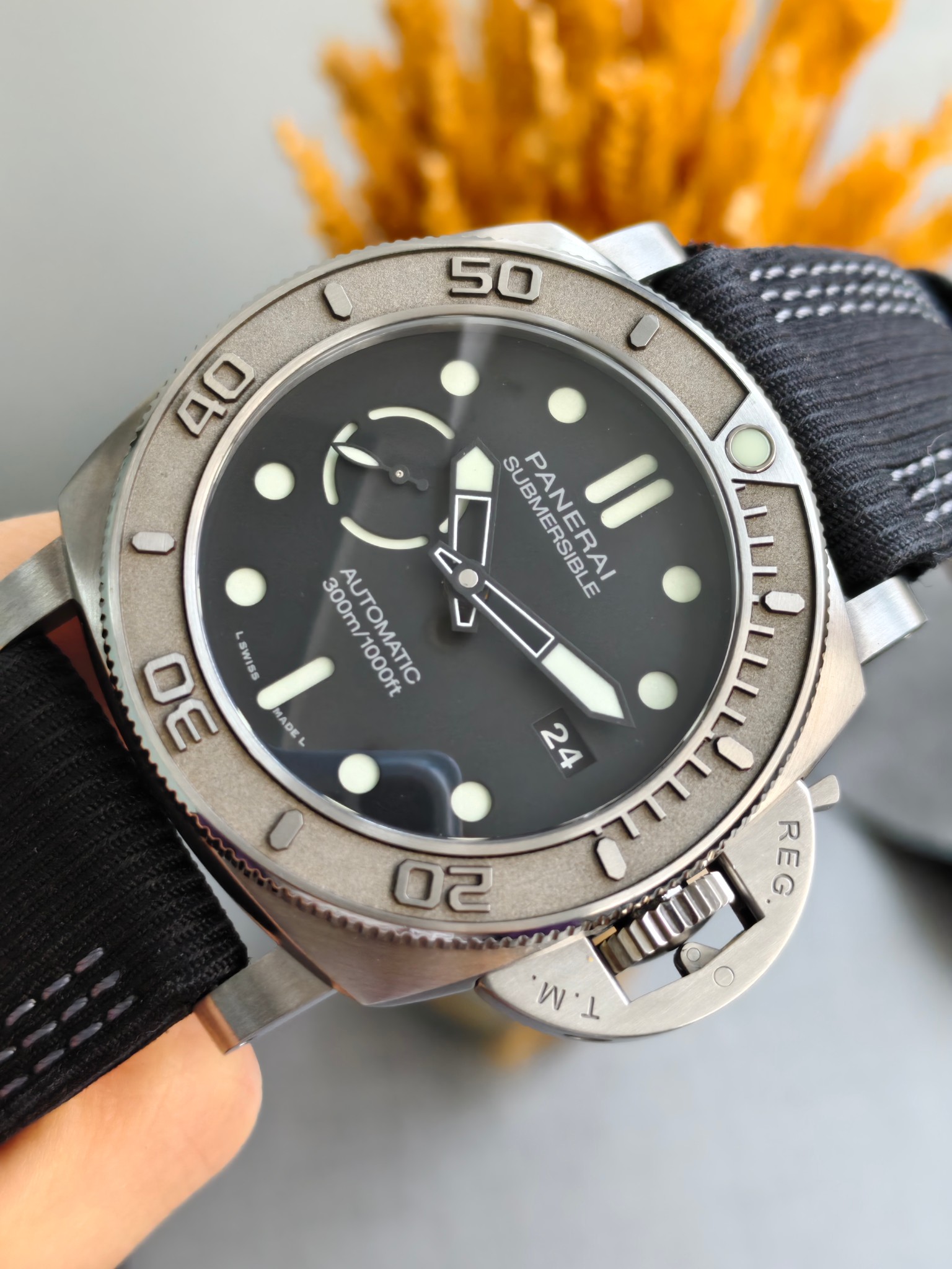 Panerai PAM00984 detail 2