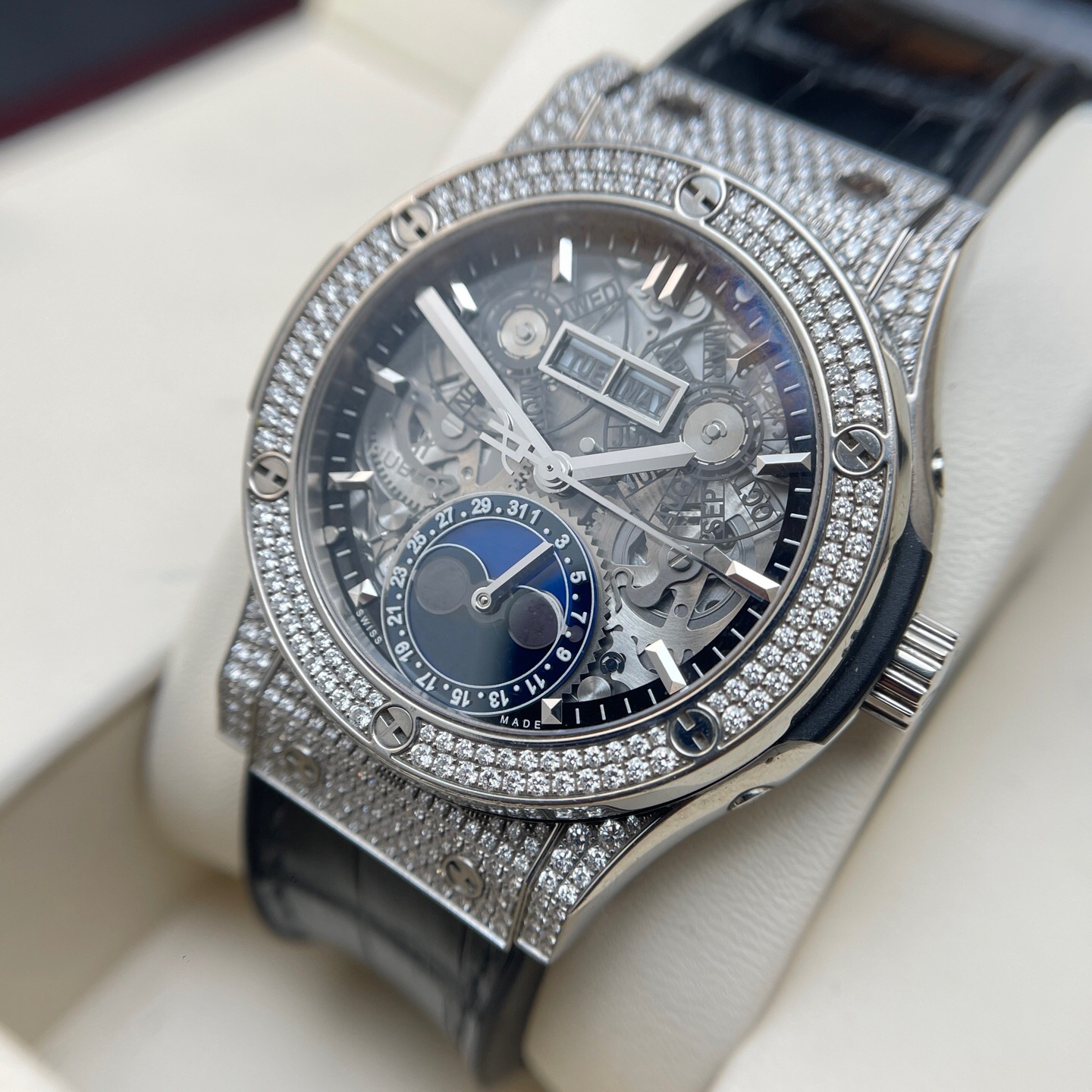 Hublot 547.NX.0170.LR.1704 detail 1