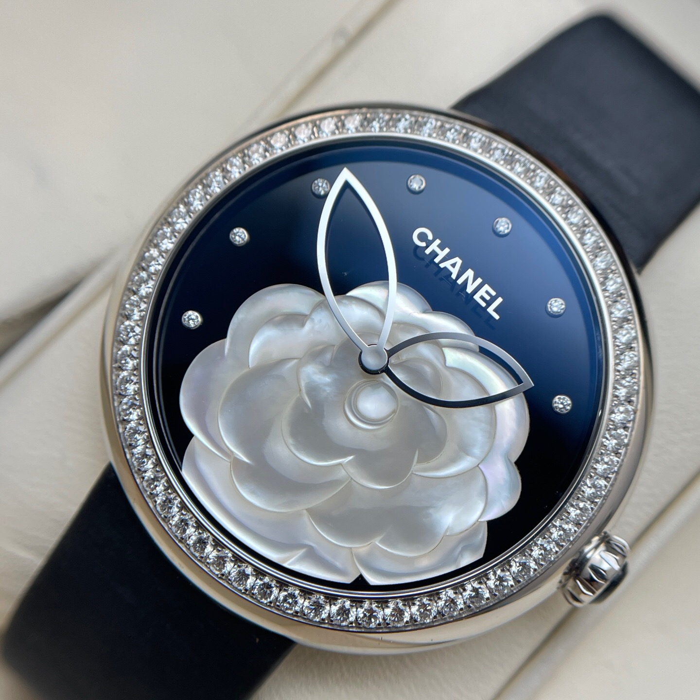 Chanel H3096 detail 1