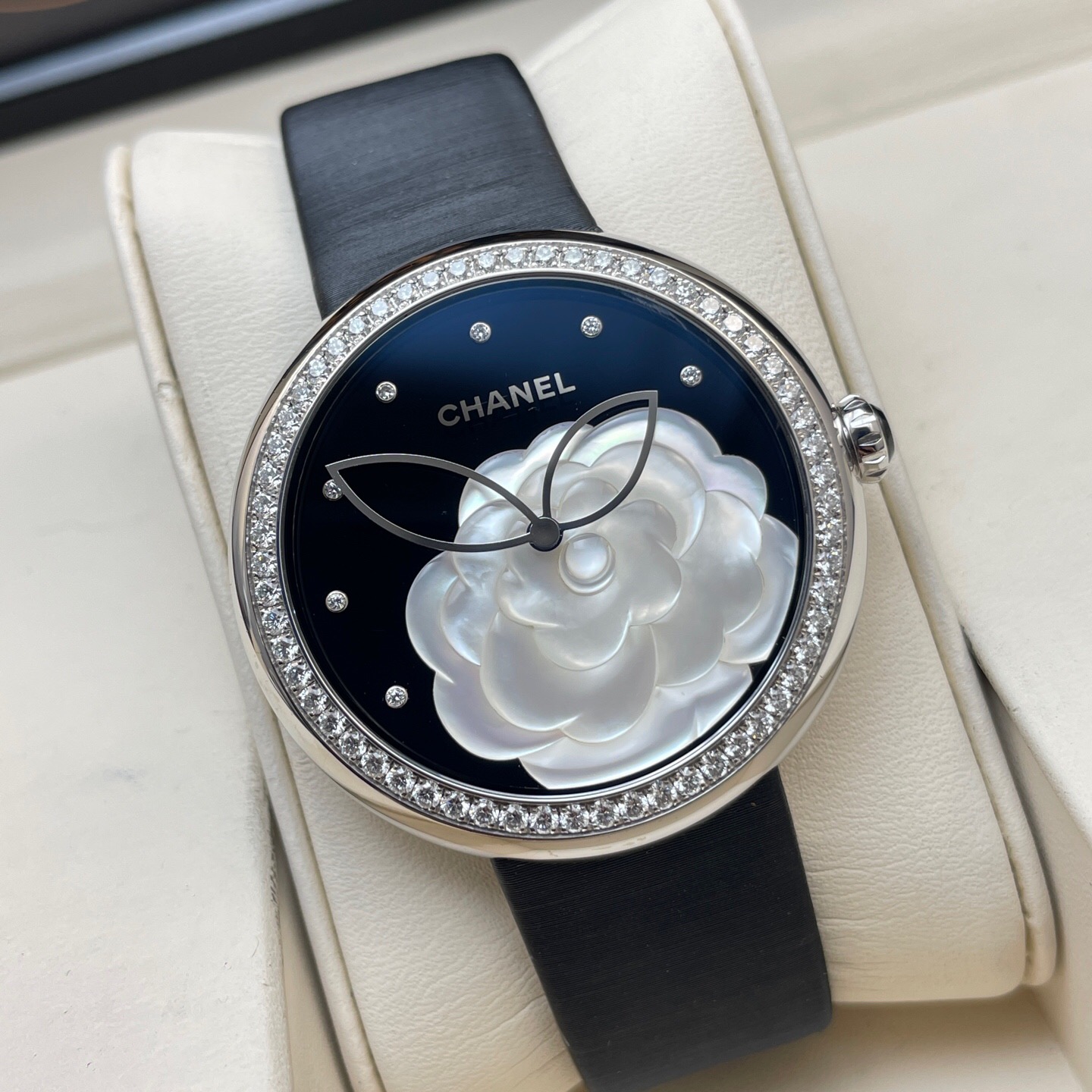Chanel H3096 detail 2