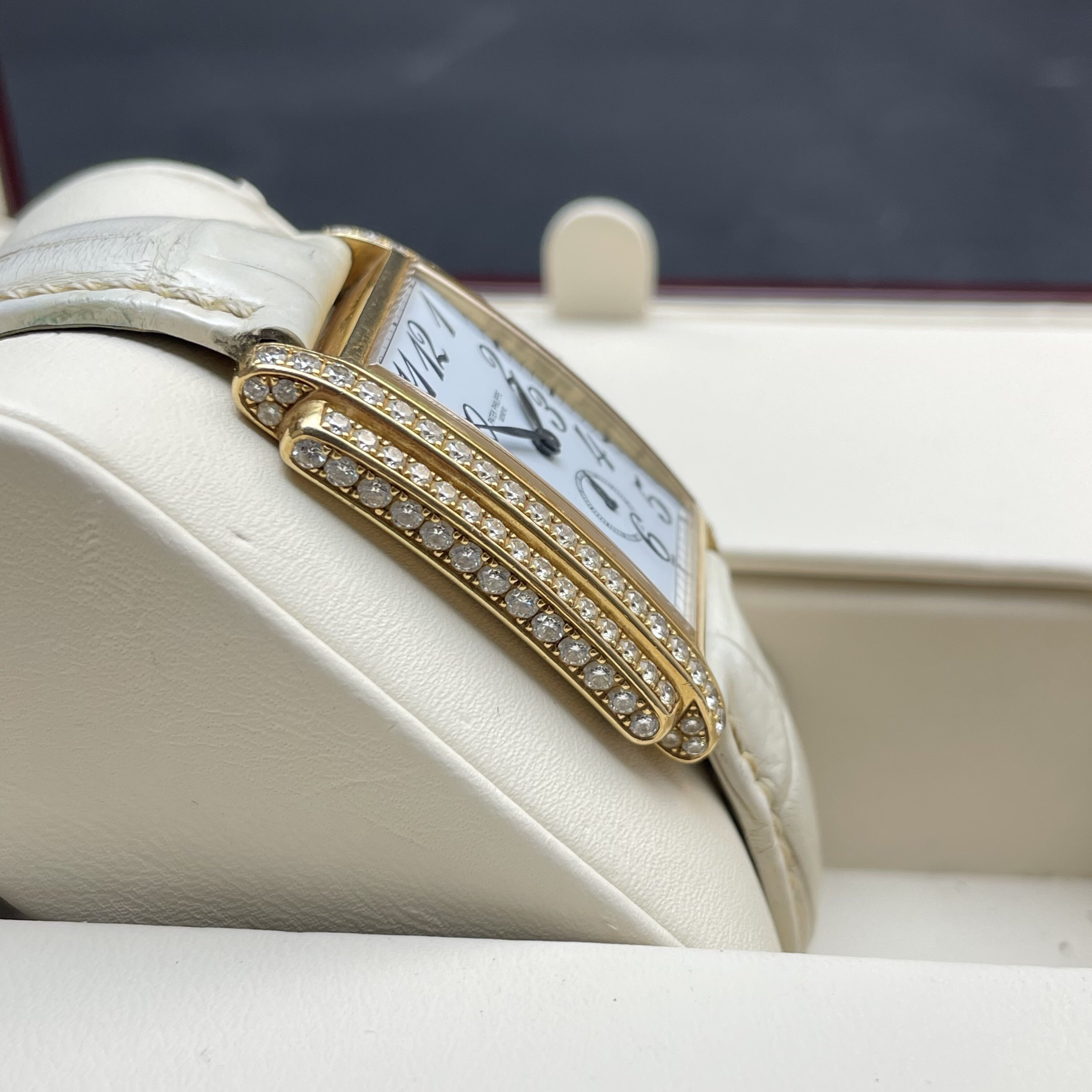 Patek Philippe 5024J detail 3
