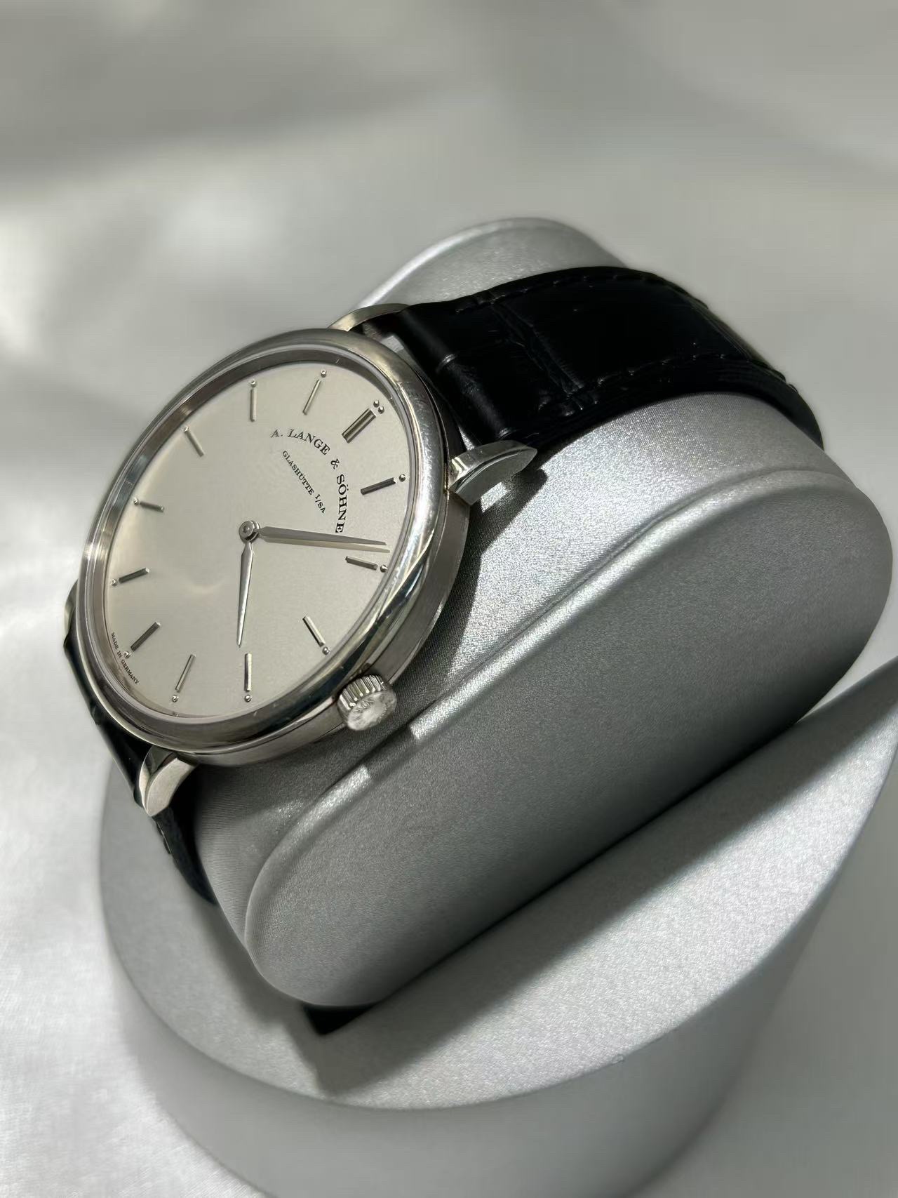 A. Lange & S&ouml;hne 211.026 detail 2