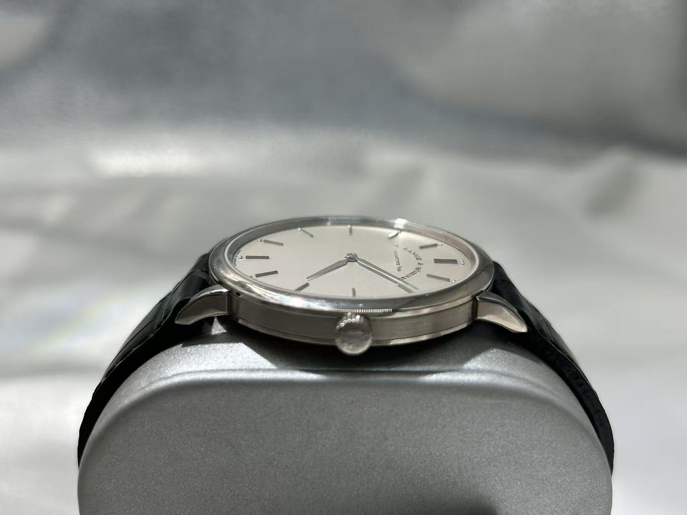 A. Lange & S&ouml;hne 211.026 detail 4
