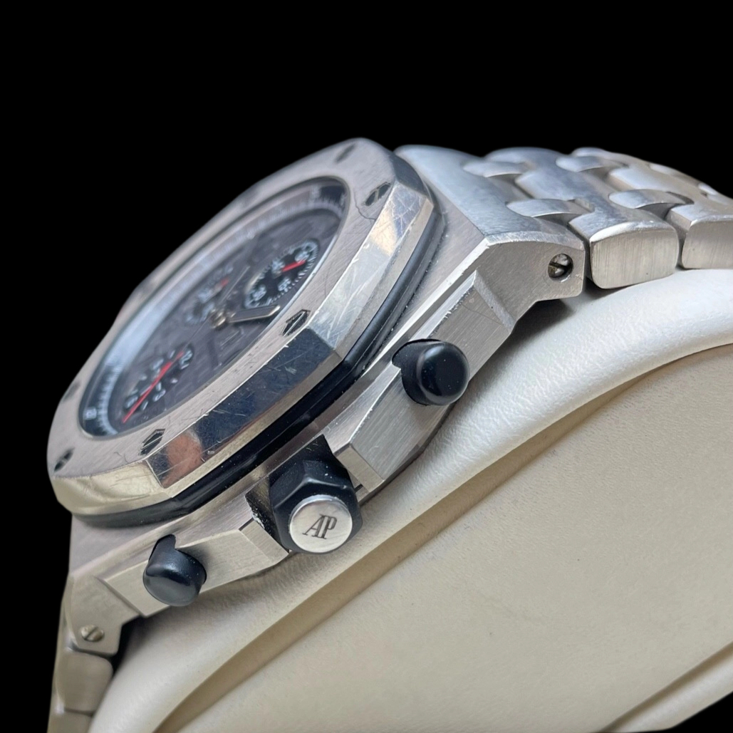 Audemars Piguet 26170TI.OO.1000TI.01 detail 3