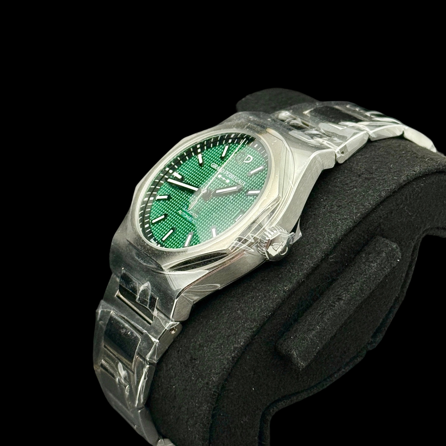 Girard Perregaux 81010-11-3153-1CM detail 1