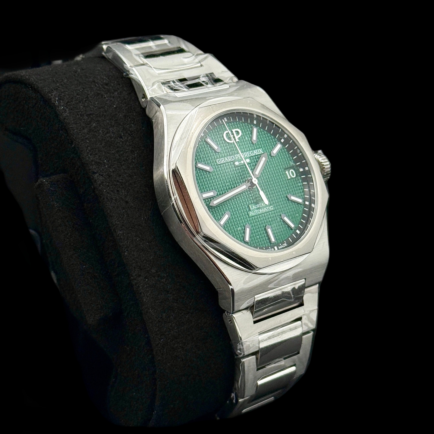 Girard Perregaux 81010-11-3153-1CM detail 2