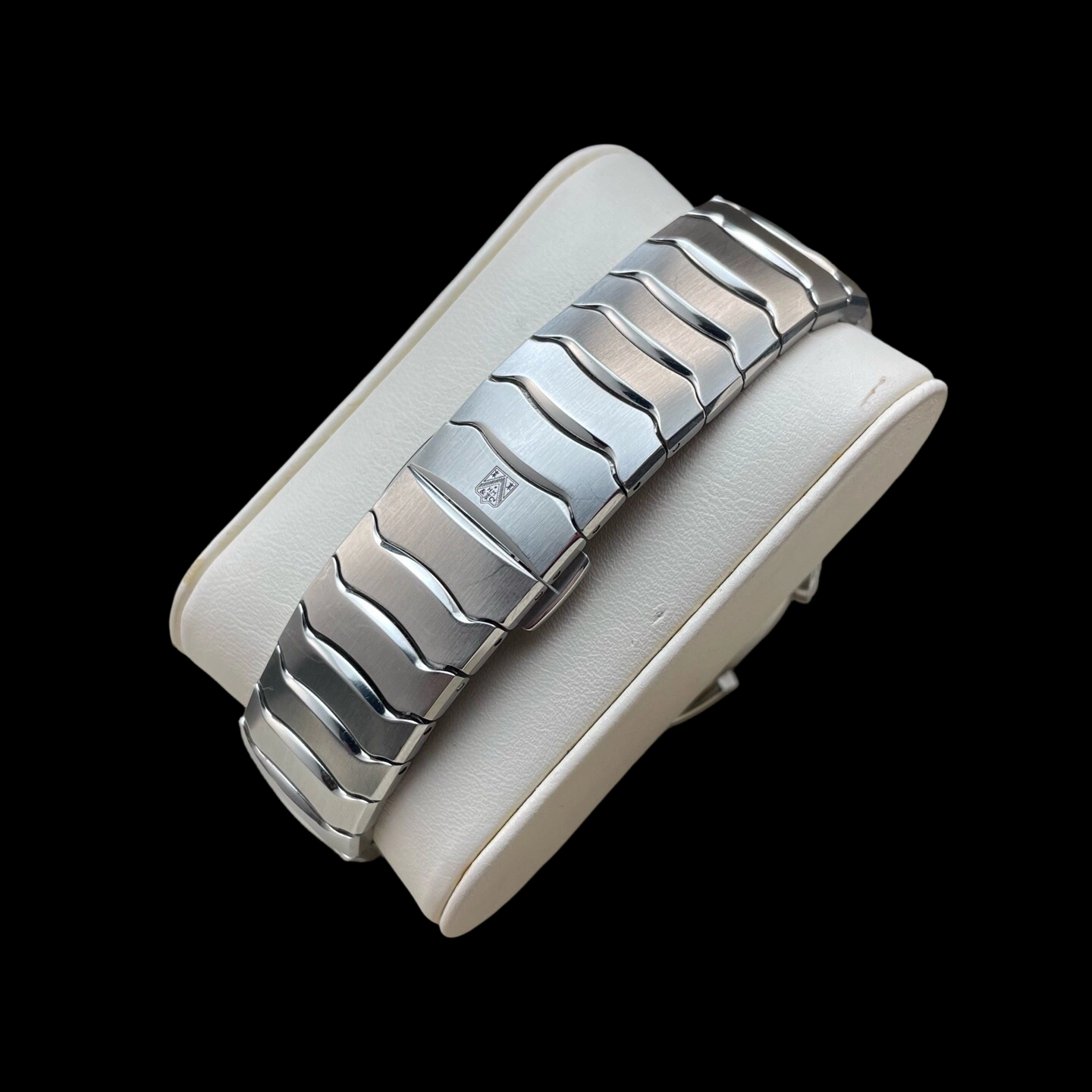 H.Moser & Cie() 6907-1200 detail 5