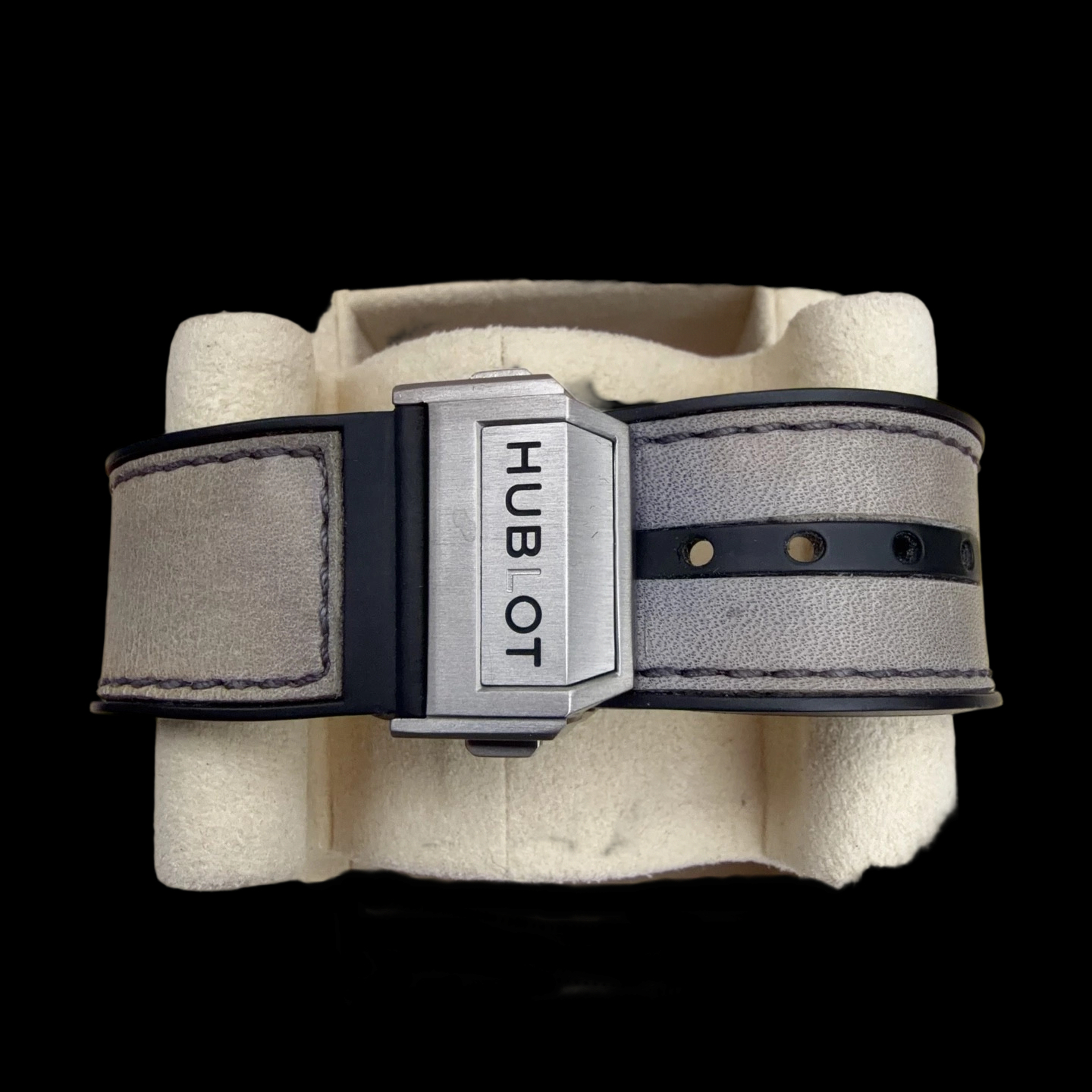 Hublot 421.NX.0500.VR.BER21 detail 3